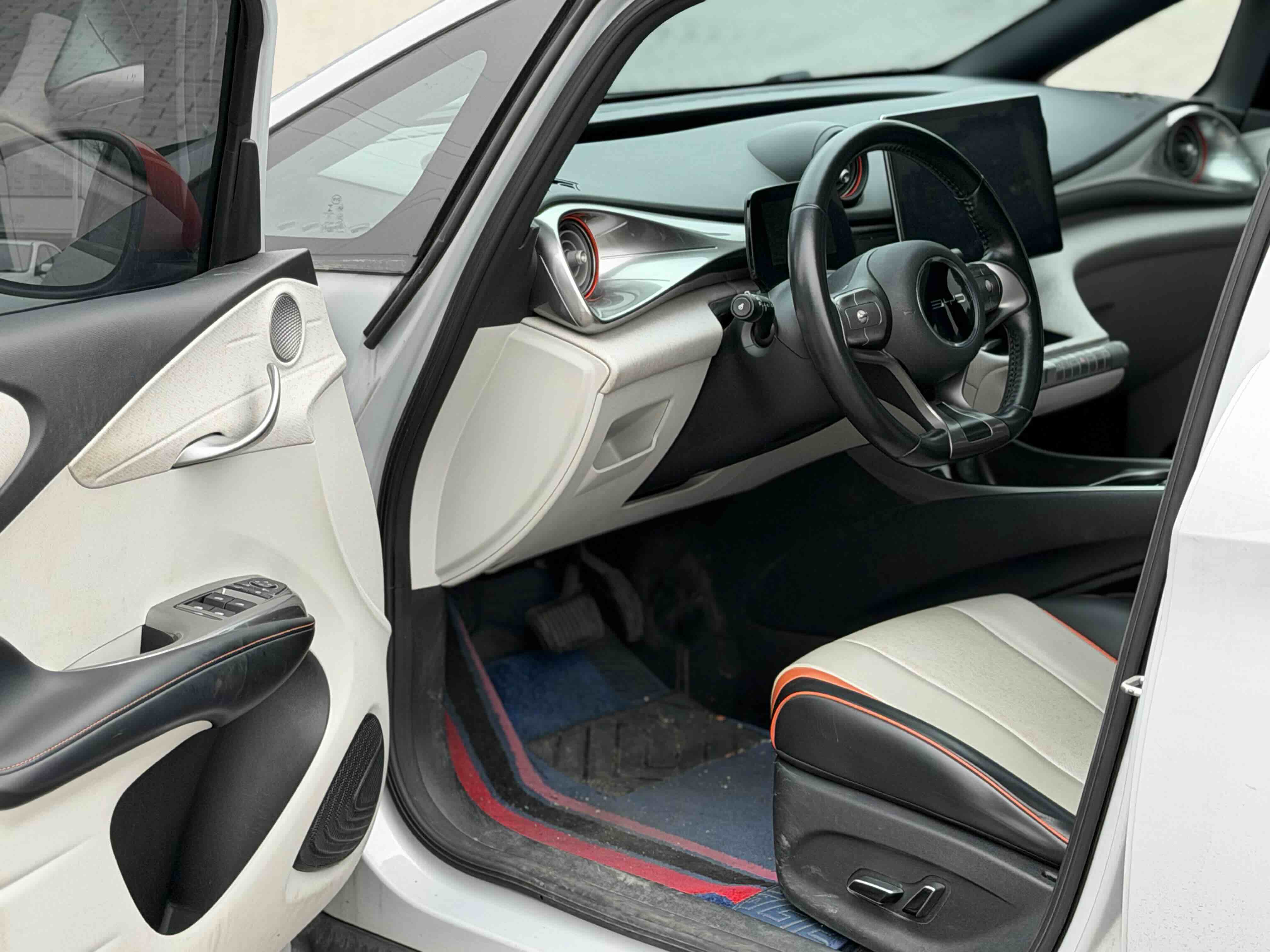 BYD Dolphin 2021 #5 BYD Dolphin 2021 car image #5