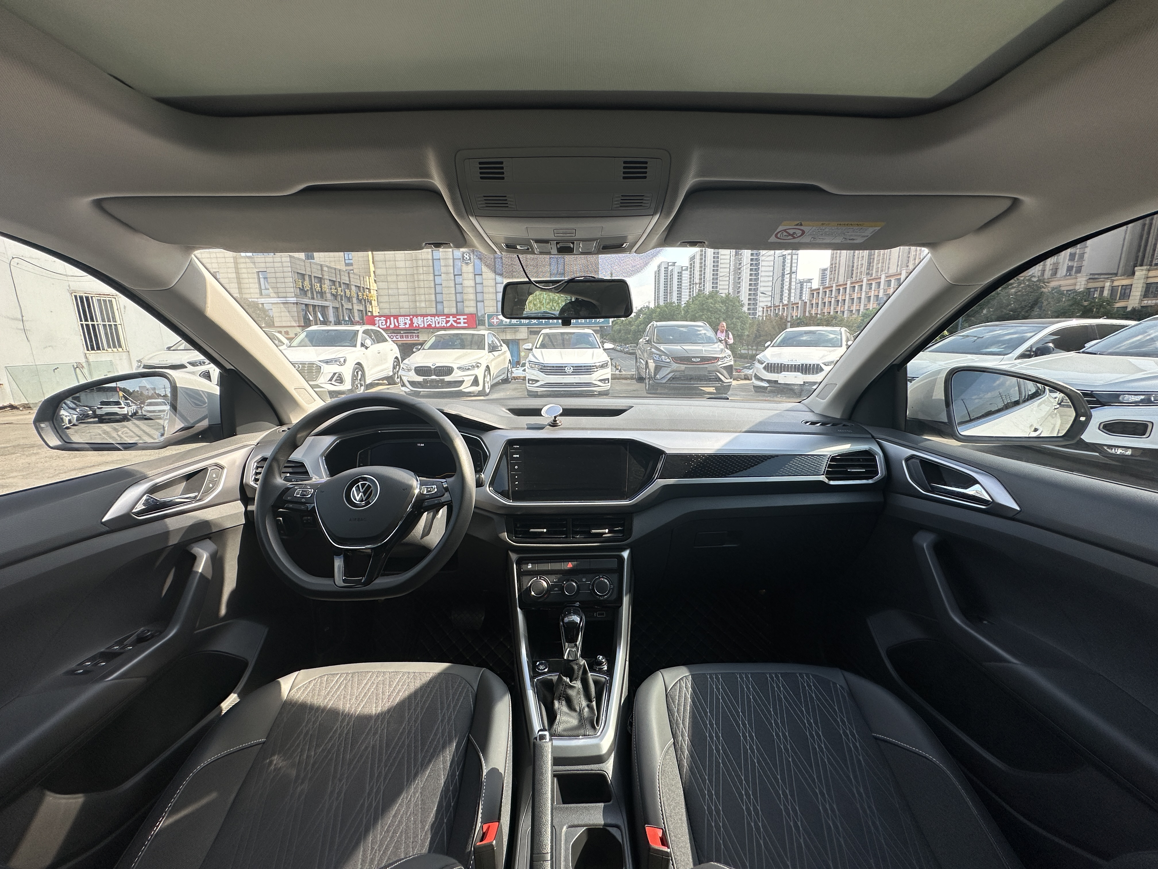 Volkswagen T-Cross 2021 car image #5