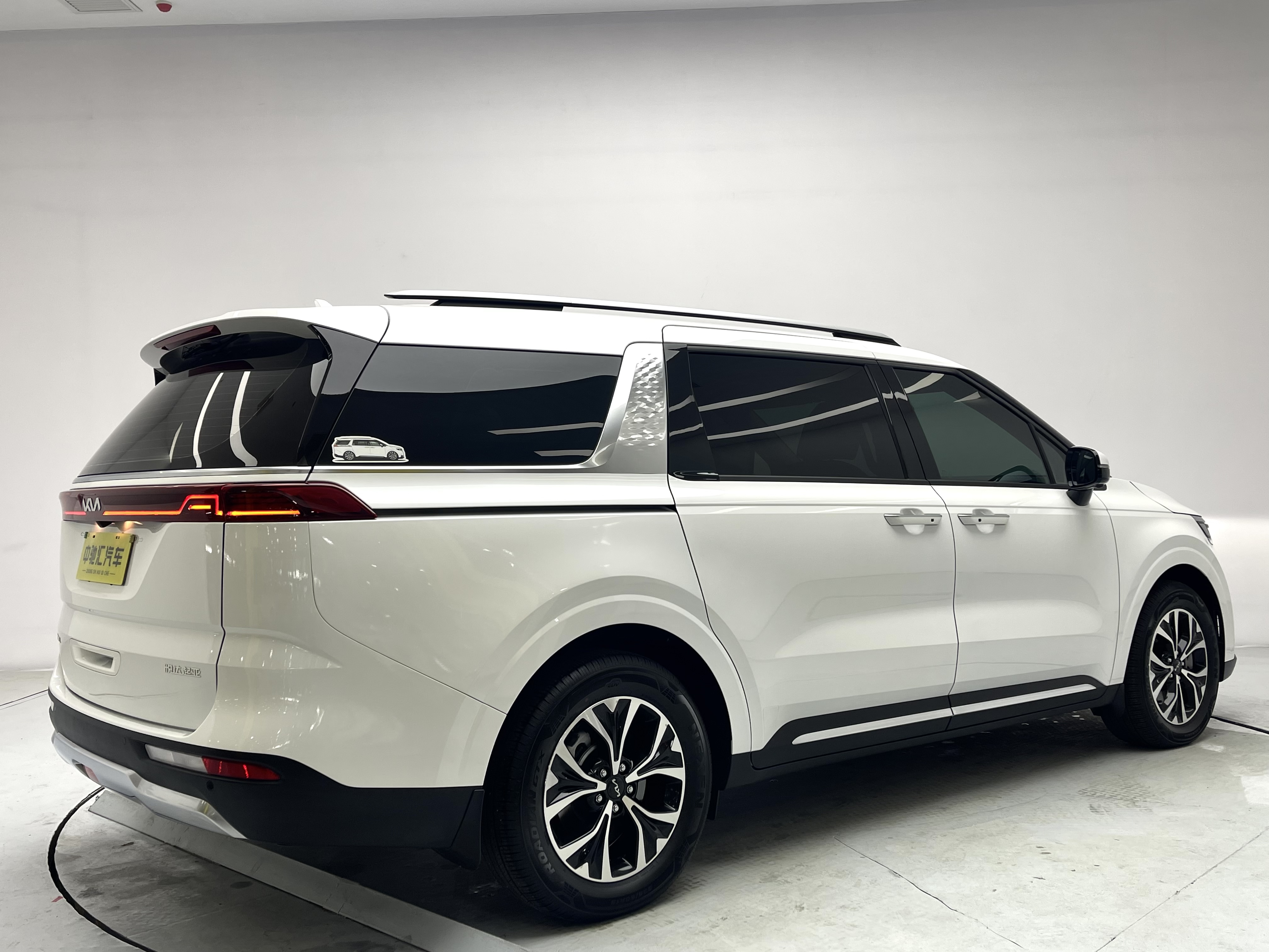 Kia Carnival 2024 immagine di auto #5