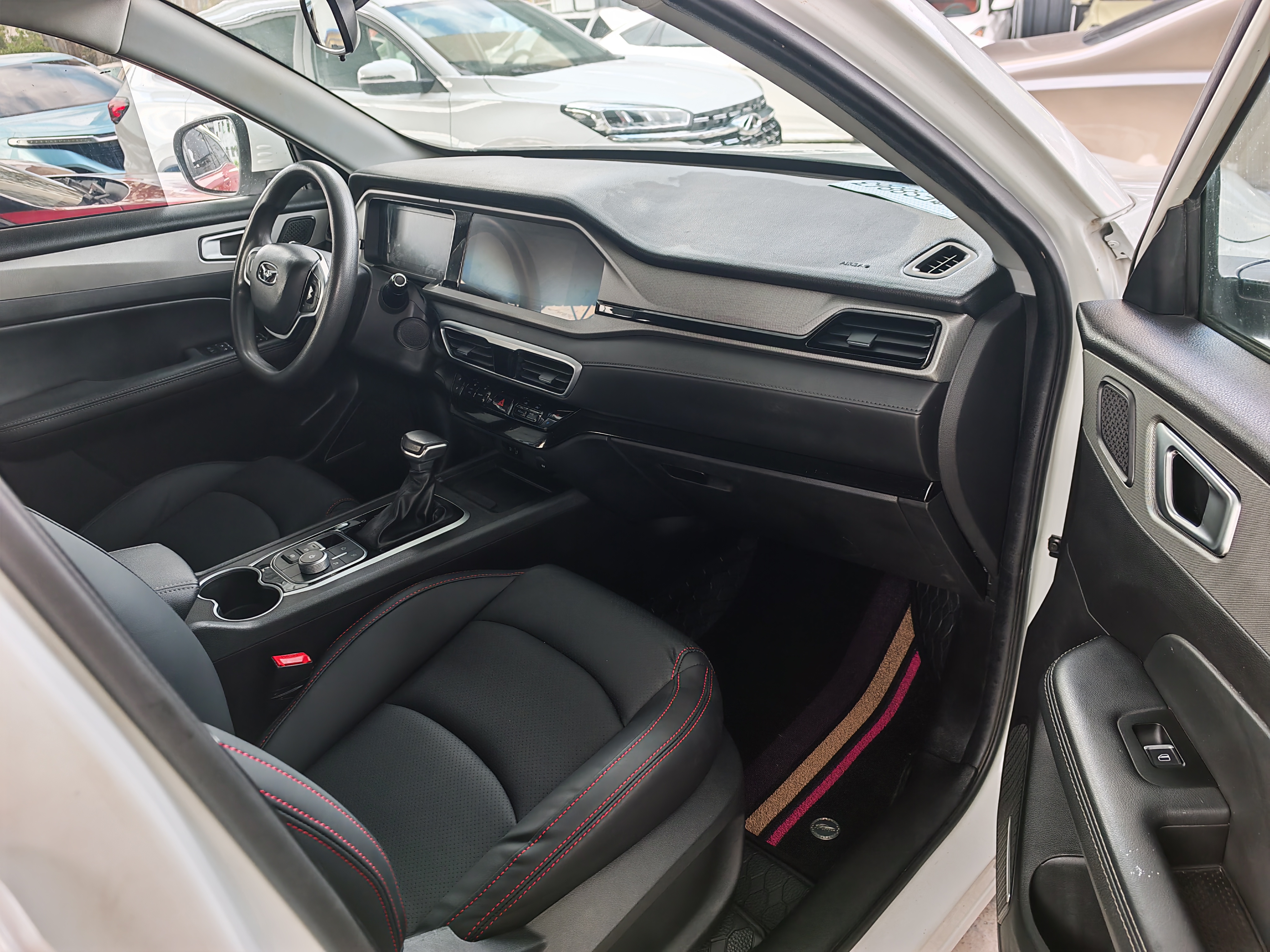 Kaiyi Showjet 2022 #5 Kaiyi Showjet 2022 car image #5