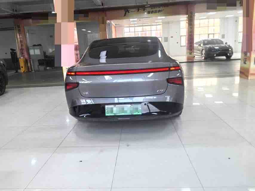 Xpeng P7 2021 صورة سيارة #5