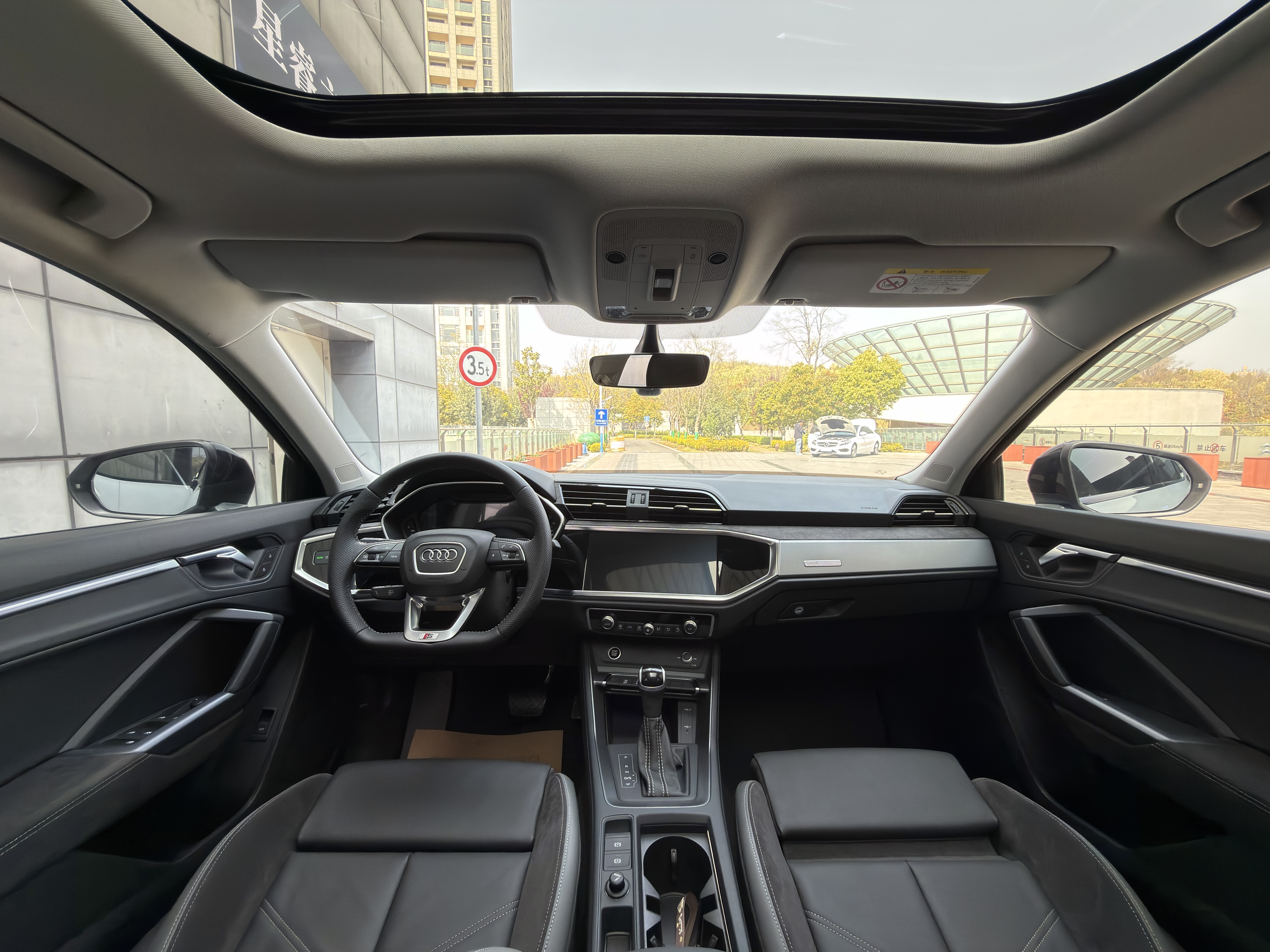 Audi Q3 Sportback 2022 изображение автомобиля #5