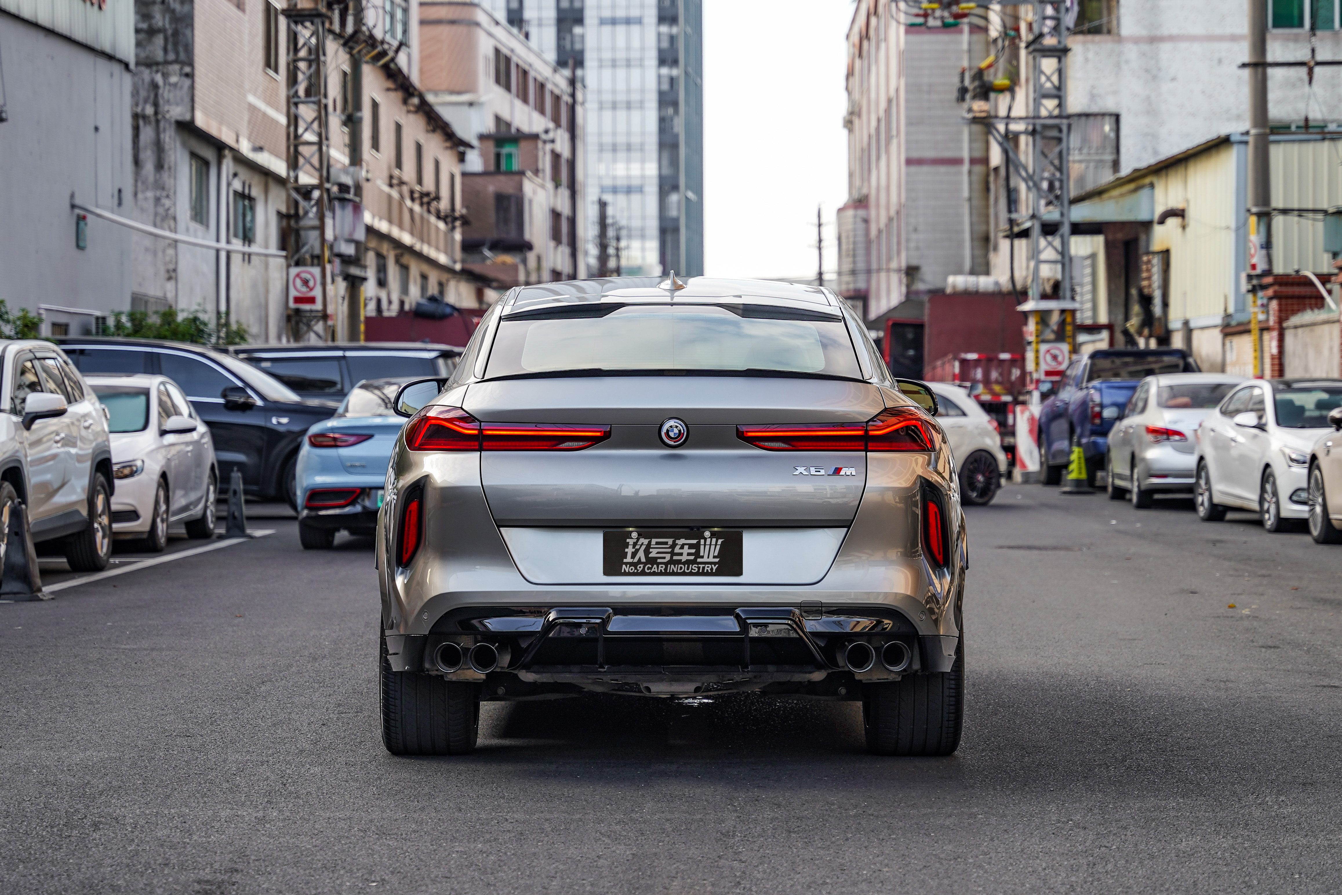 BMW X6 M 2022 #5 BMW X6 M 2022 car image #5