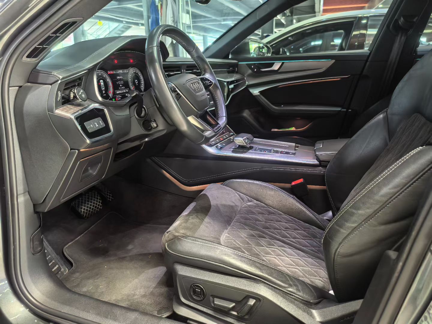 Audi A6L 2022 car image #5