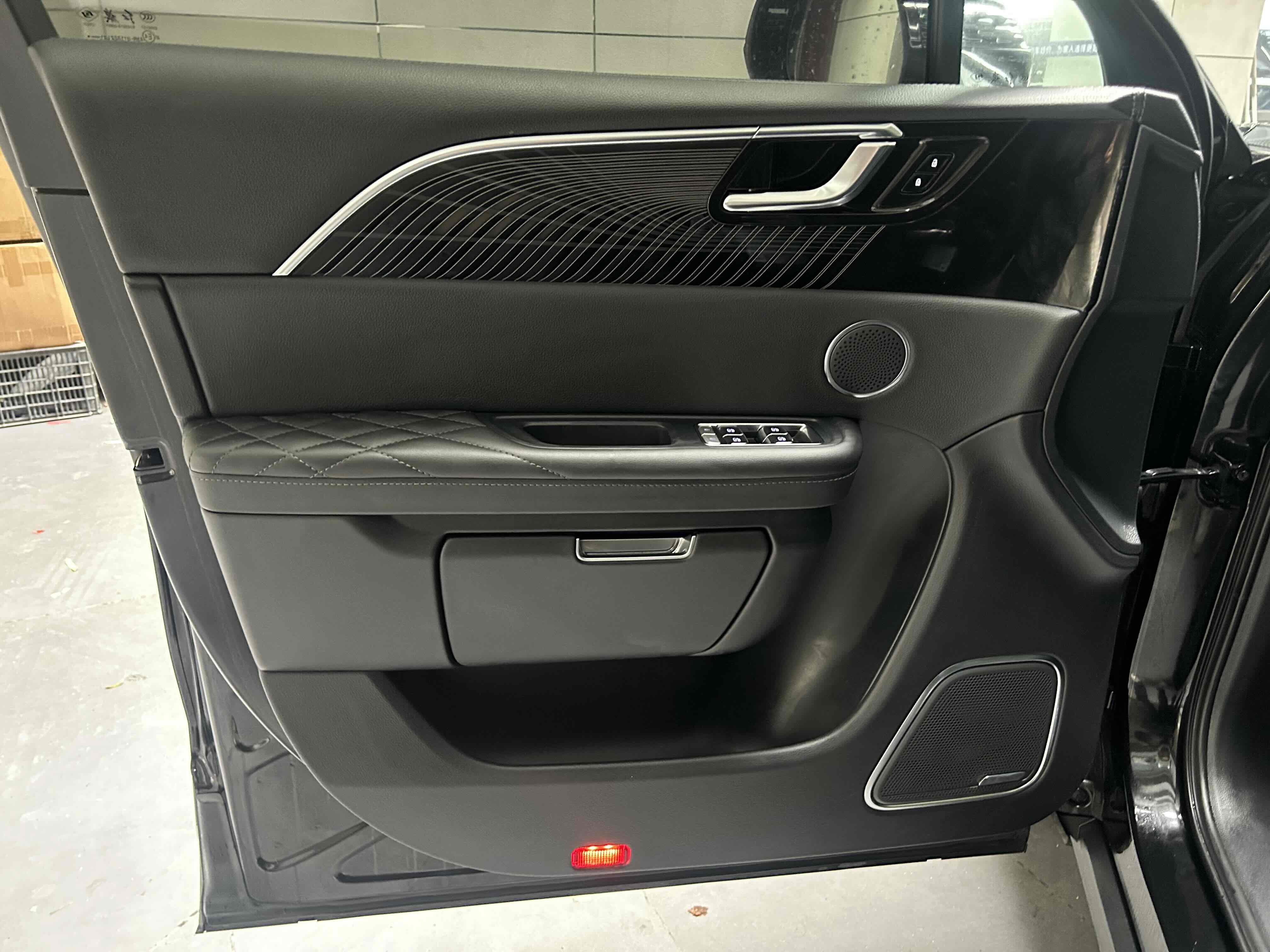 HongQi E-HS9 2022 immagine di auto #5