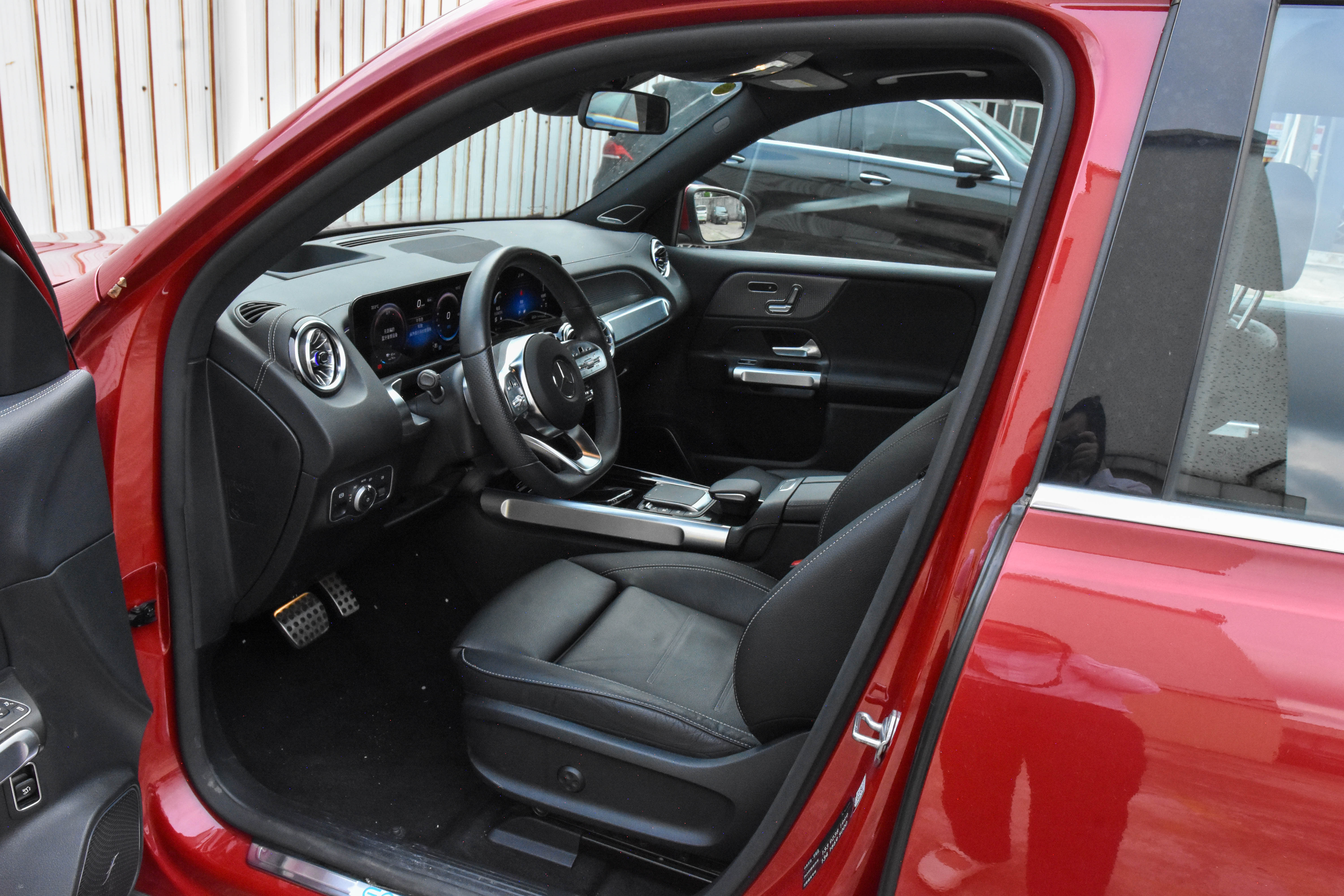 Mercedes-Benz EQB Class 2025 #5 Mercedes-Benz EQB Class 2025 car image #5