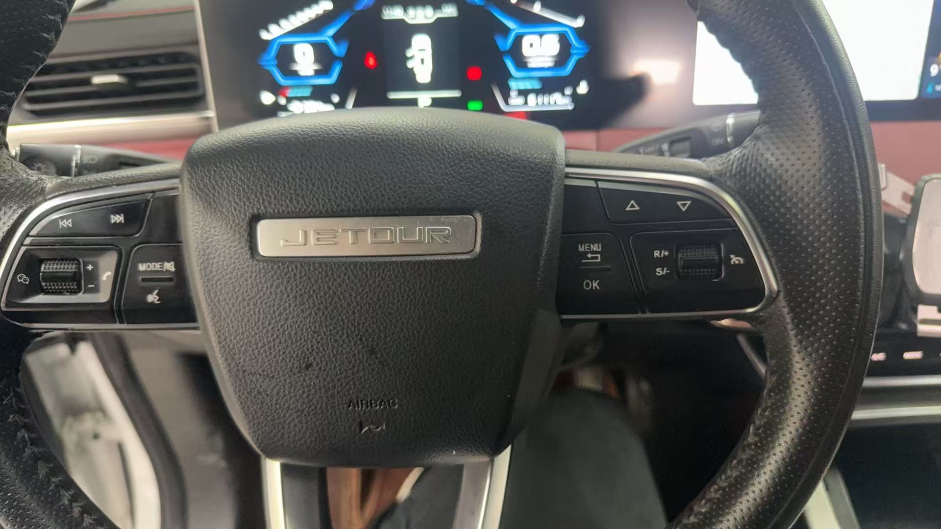 X70 PLUS 2021 car image #5