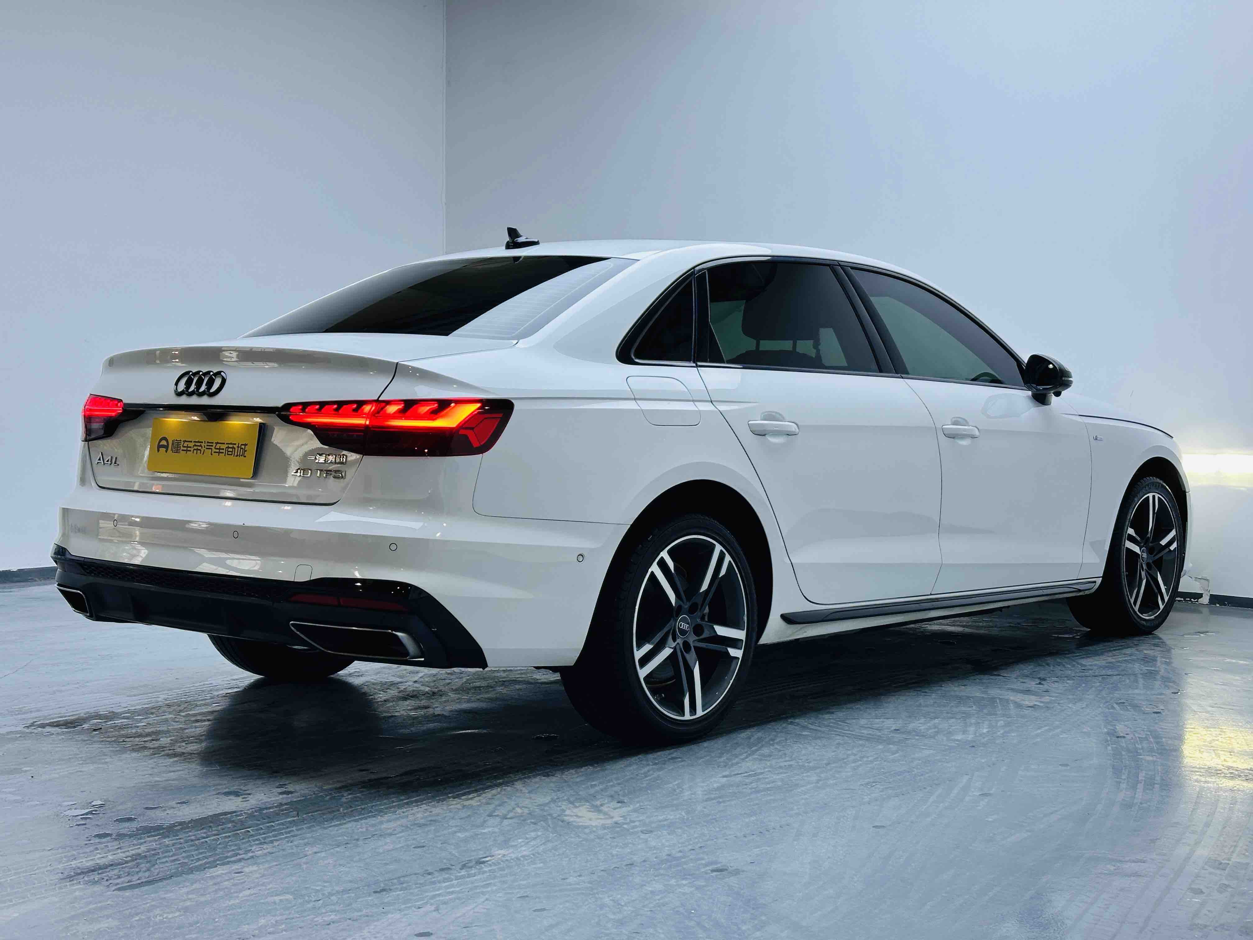 Audi A4L 2022 immagine di auto #5
