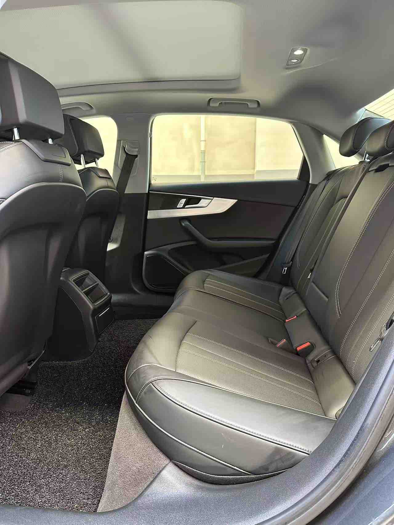 Audi A4L 2024 car image #5