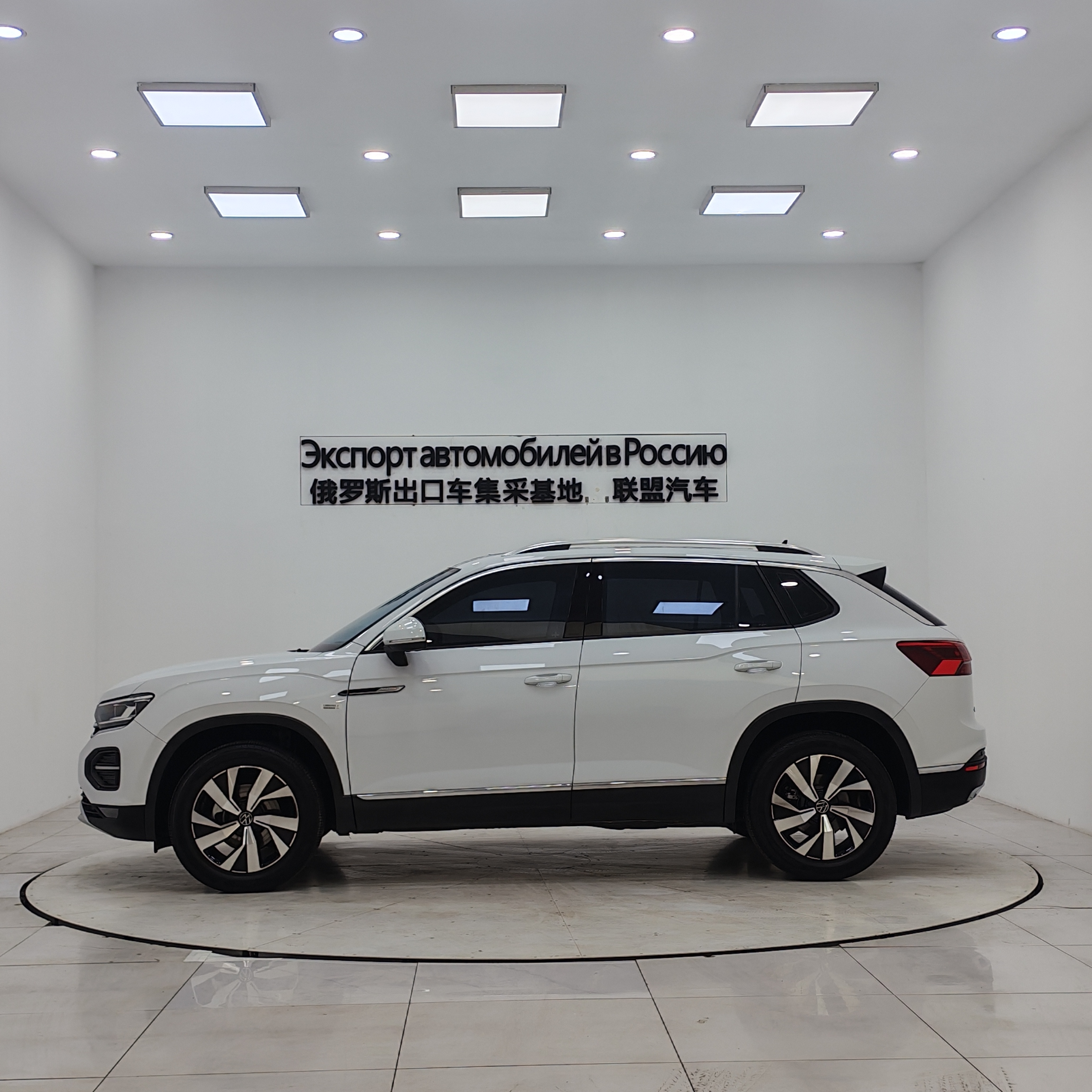 Volkswagen Tayron 2022 immagine di auto #5