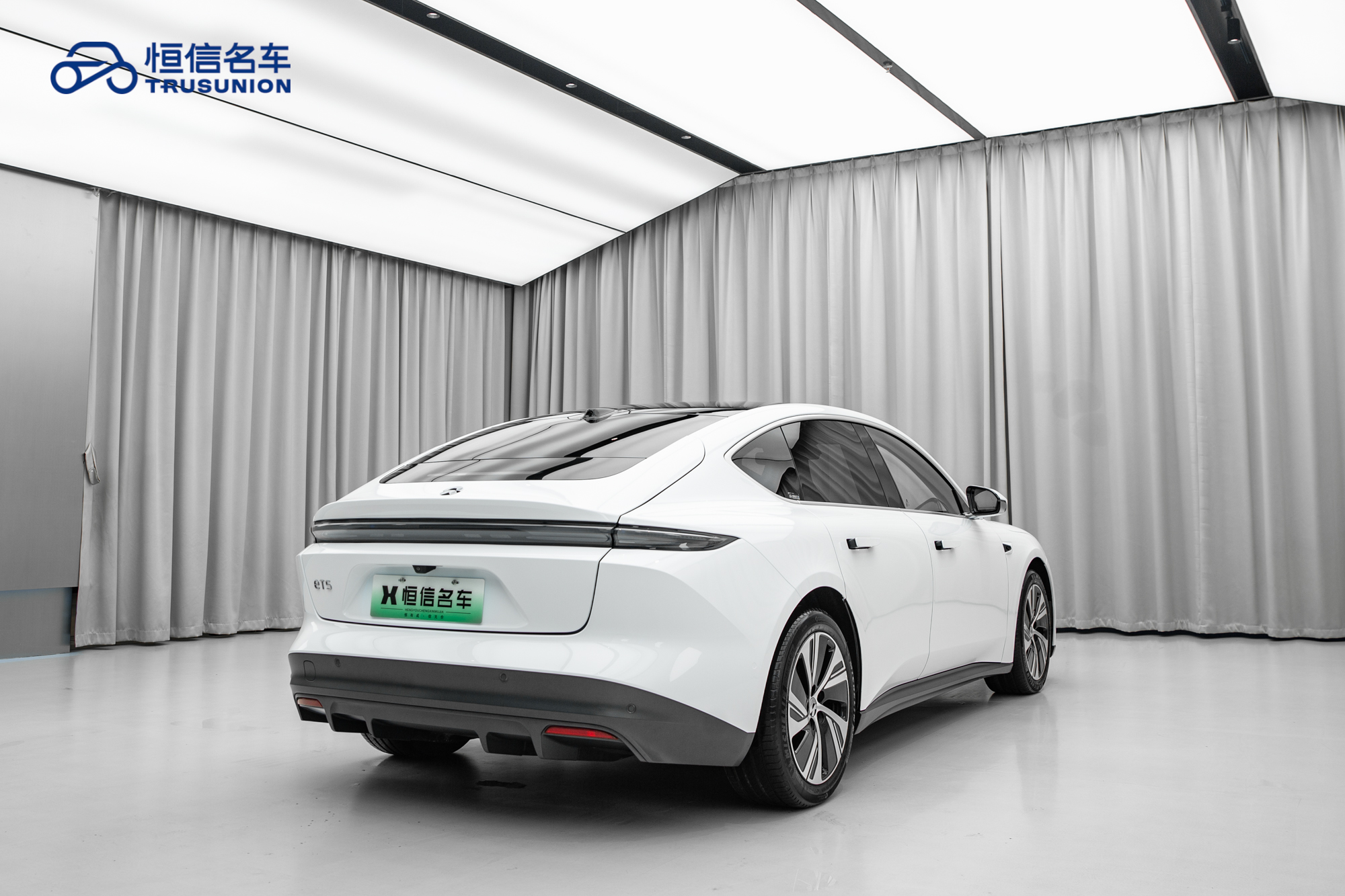 NIO ET5 2023 изображение автомобиля #5