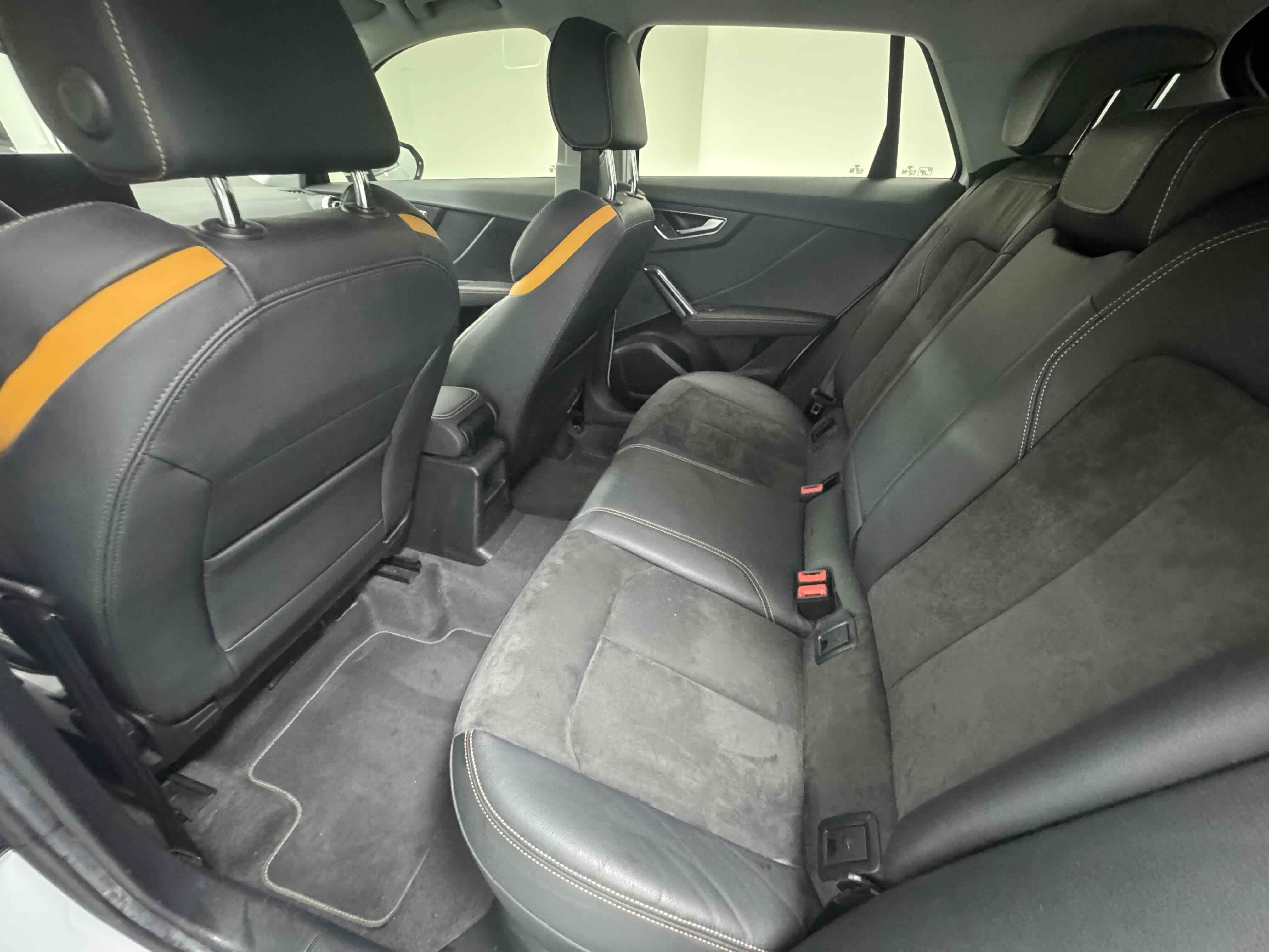 Audi Q2L e-tron 2022 imagen de coche #5