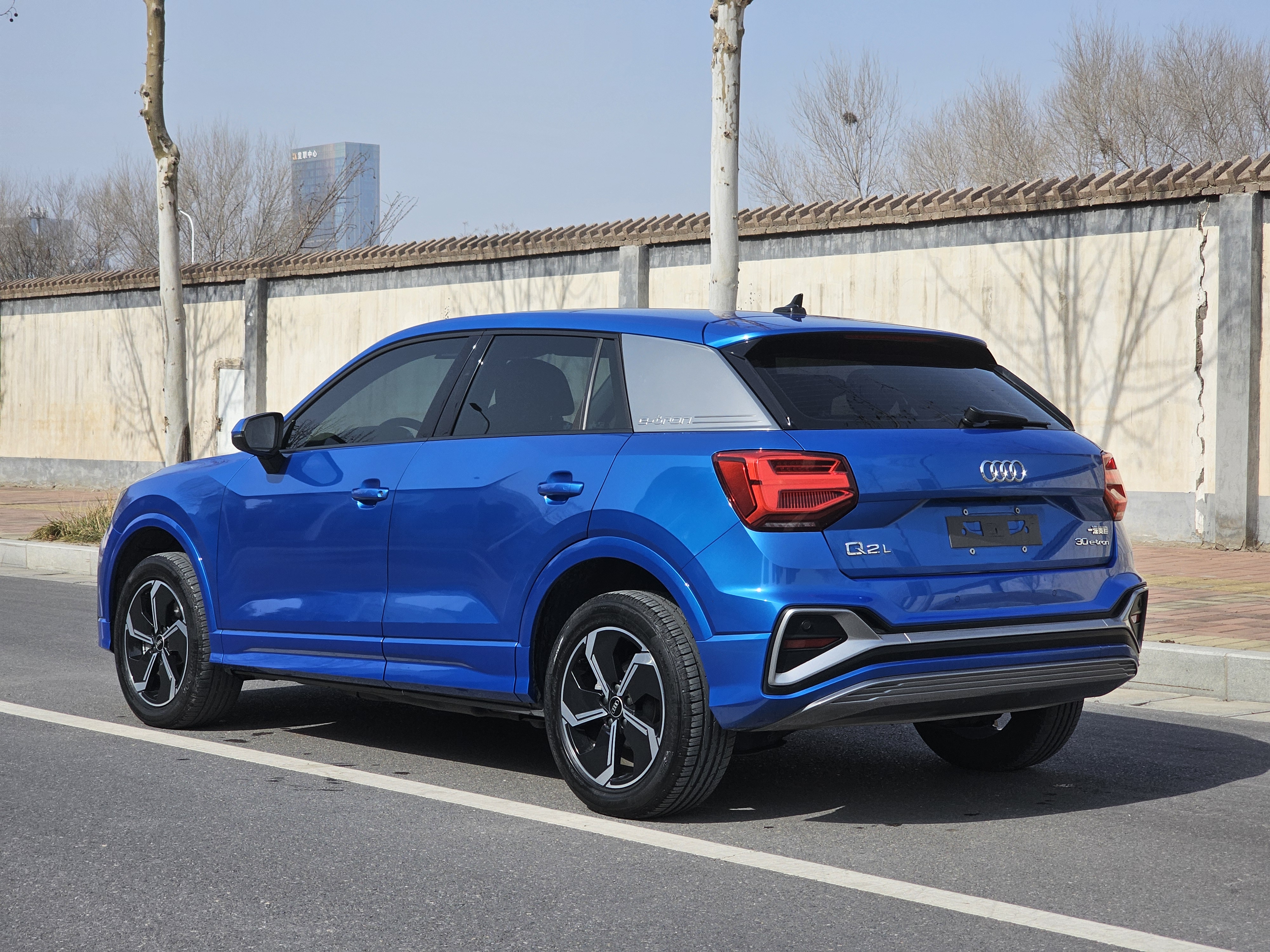 Q2L e-tron 2022 #5 Q2L e-tron 2022 car image #5