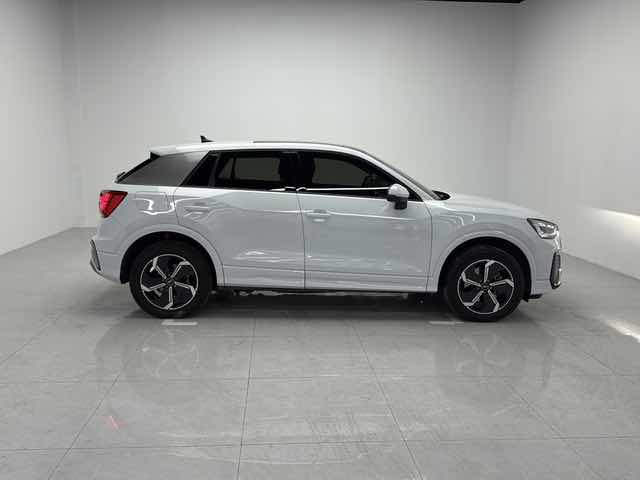 Q2L e-tron 2022 #5 Q2L e-tron 2022 car image #5