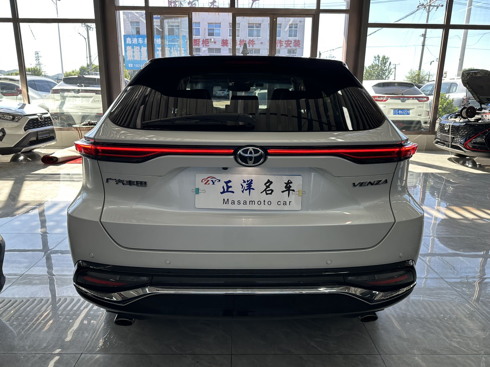 Toyota Venza 2023 immagine di auto #5