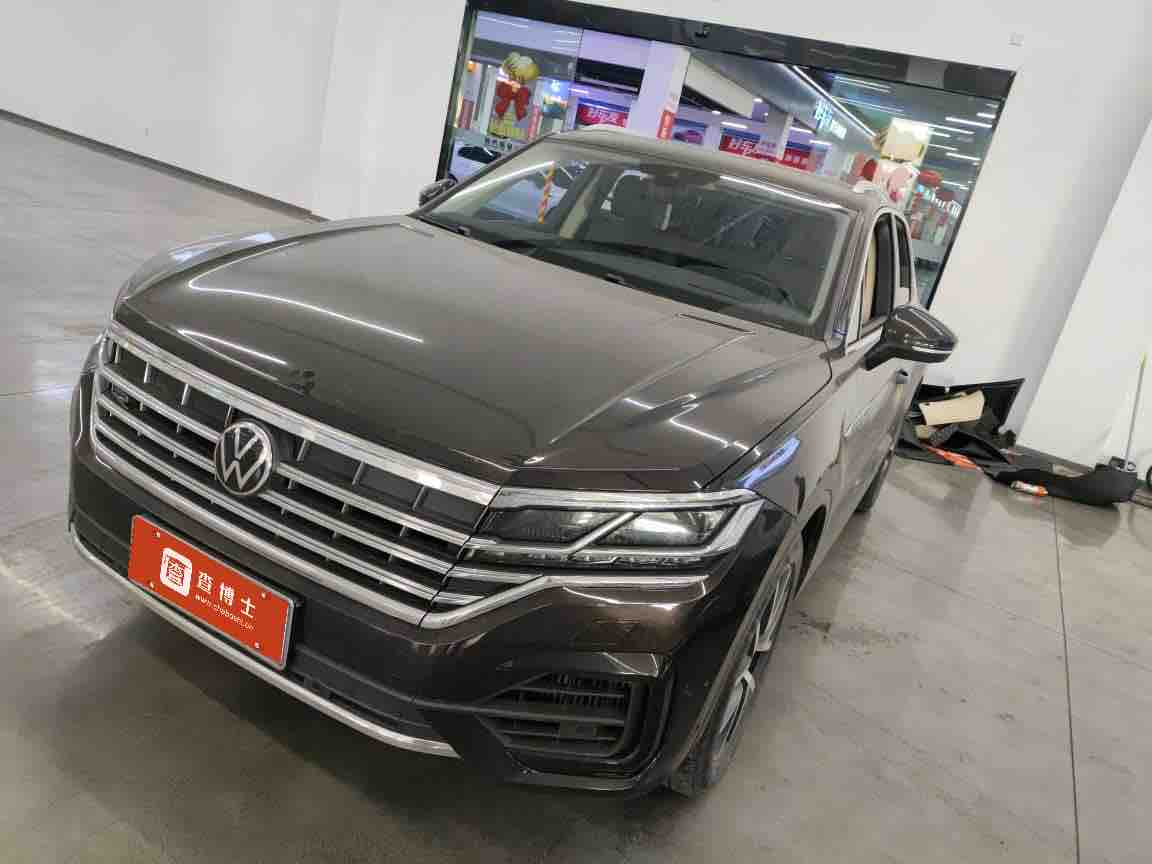 Volkswagen Touareg 2022 car image #5
