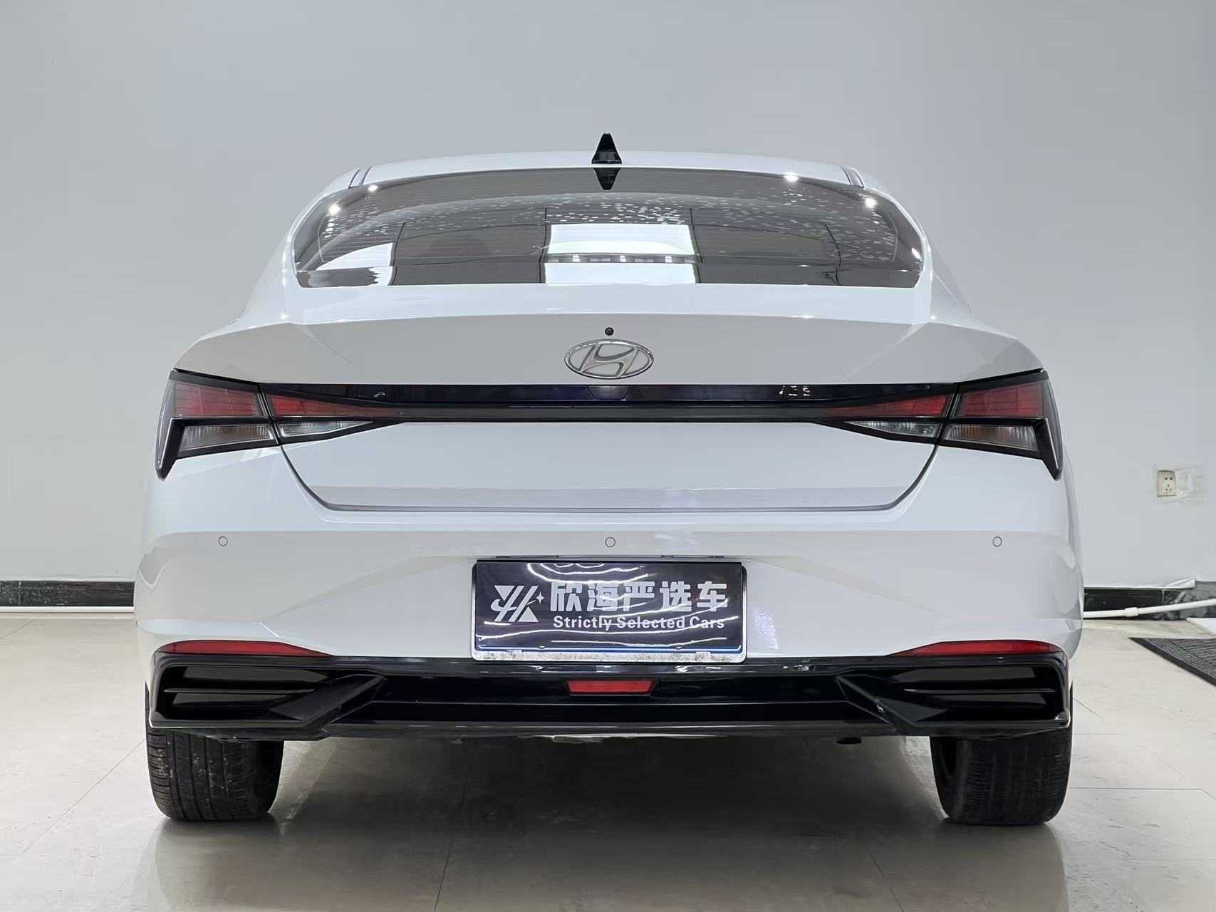 Hyundai Elantra 2022 car image #5