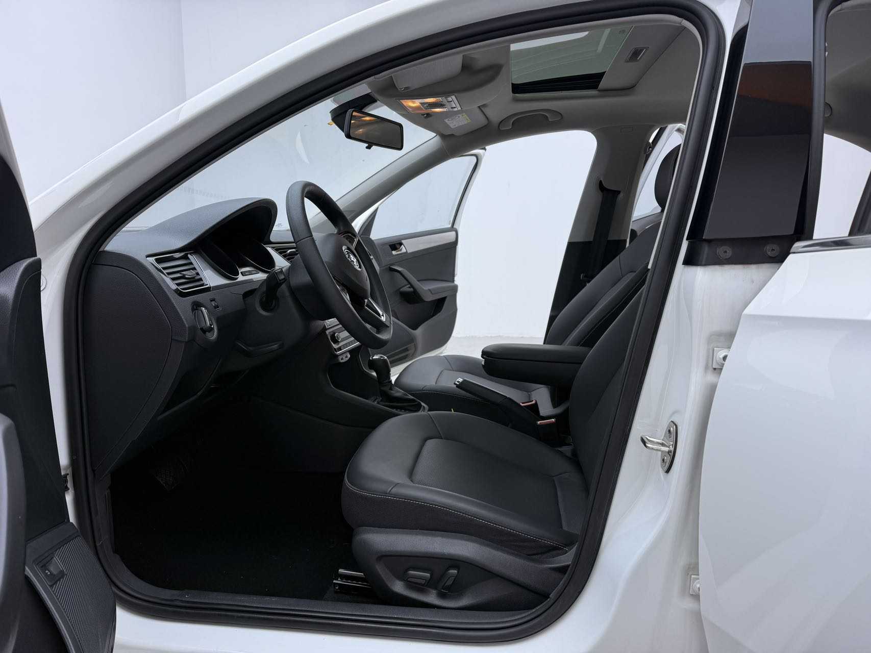 Skoda Rapid 2022 изображение автомобиля #5