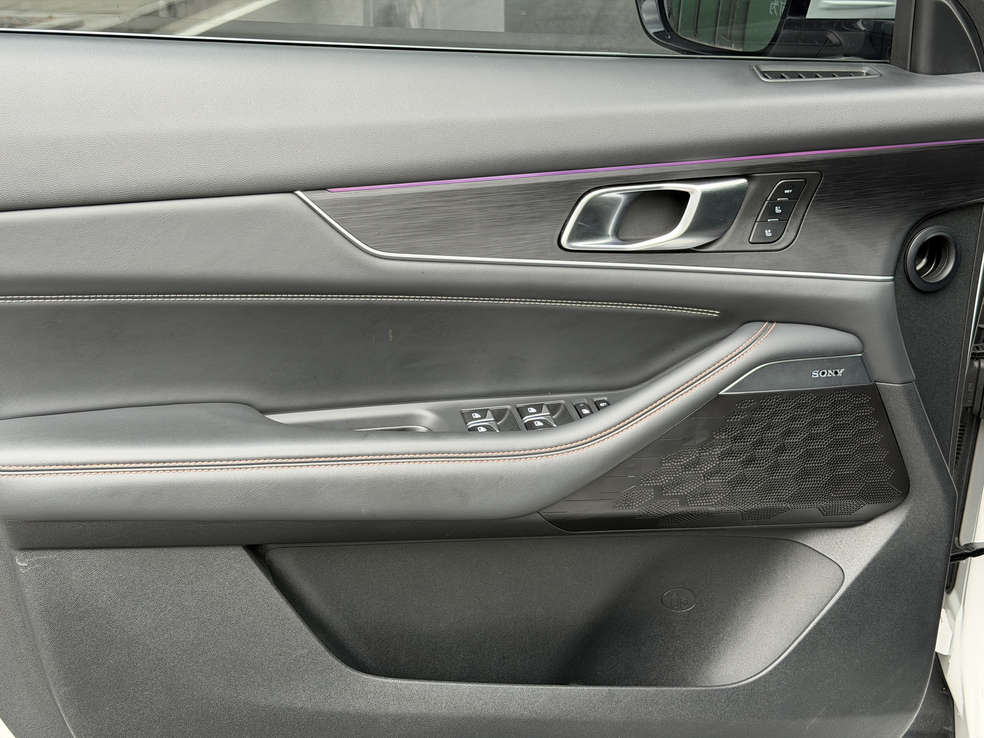 Changan UNI-K iDD 2022 car image #5