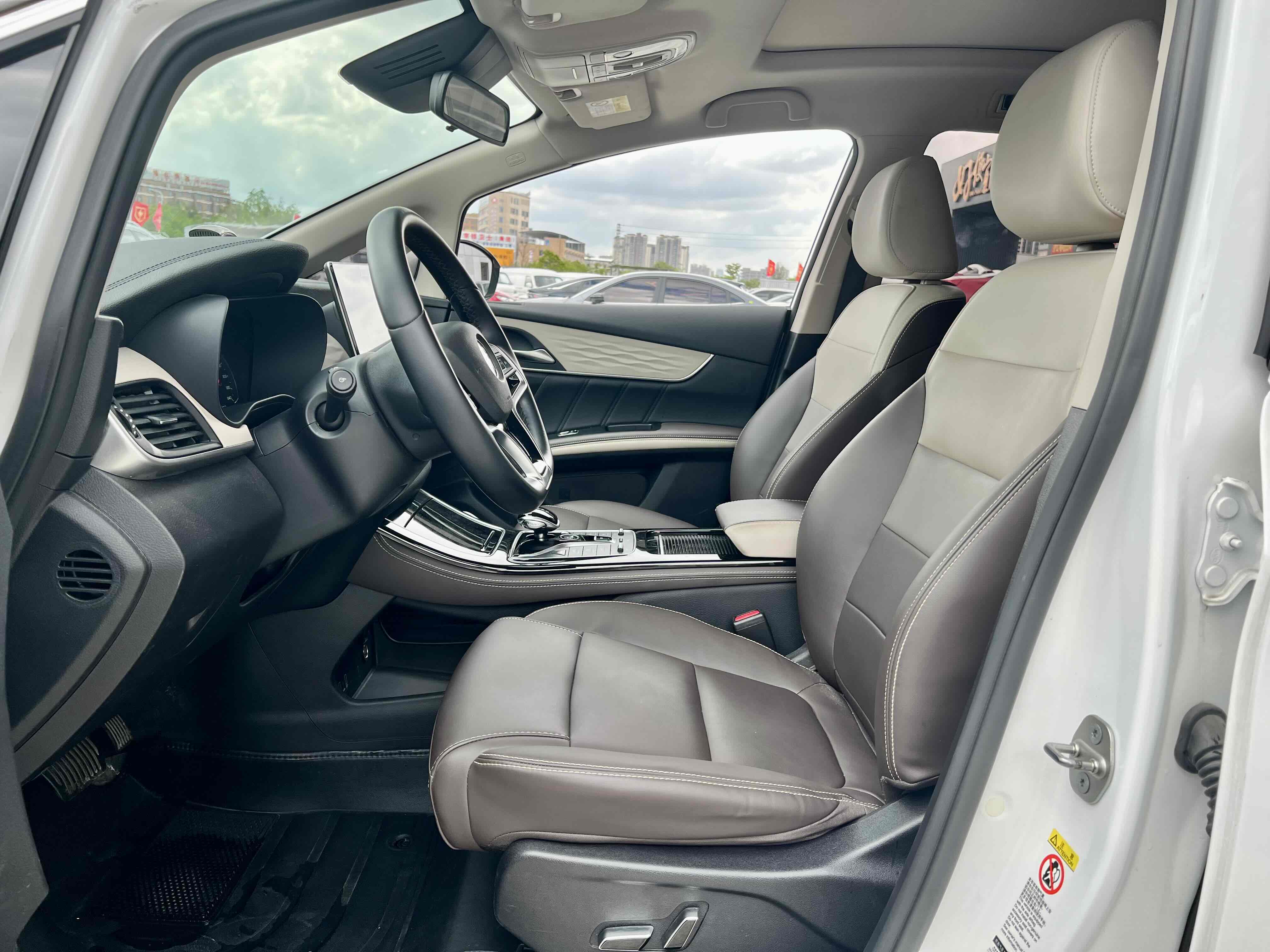 BYD Song MAX New Energy 2023 #5 BYD Song MAX New Energy 2023 car image #5