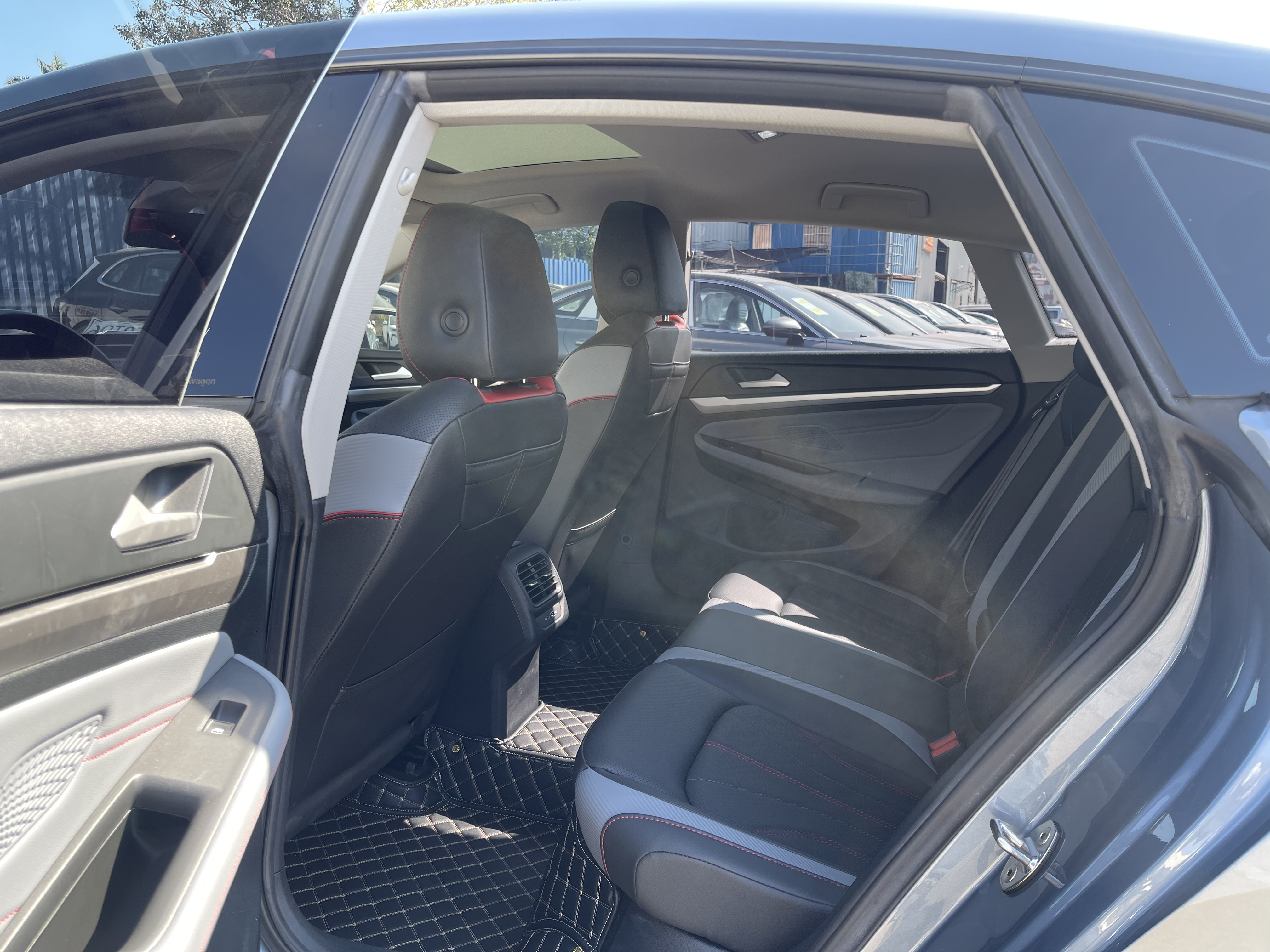 Volkswagen Lamando 2022 immagine di auto #5