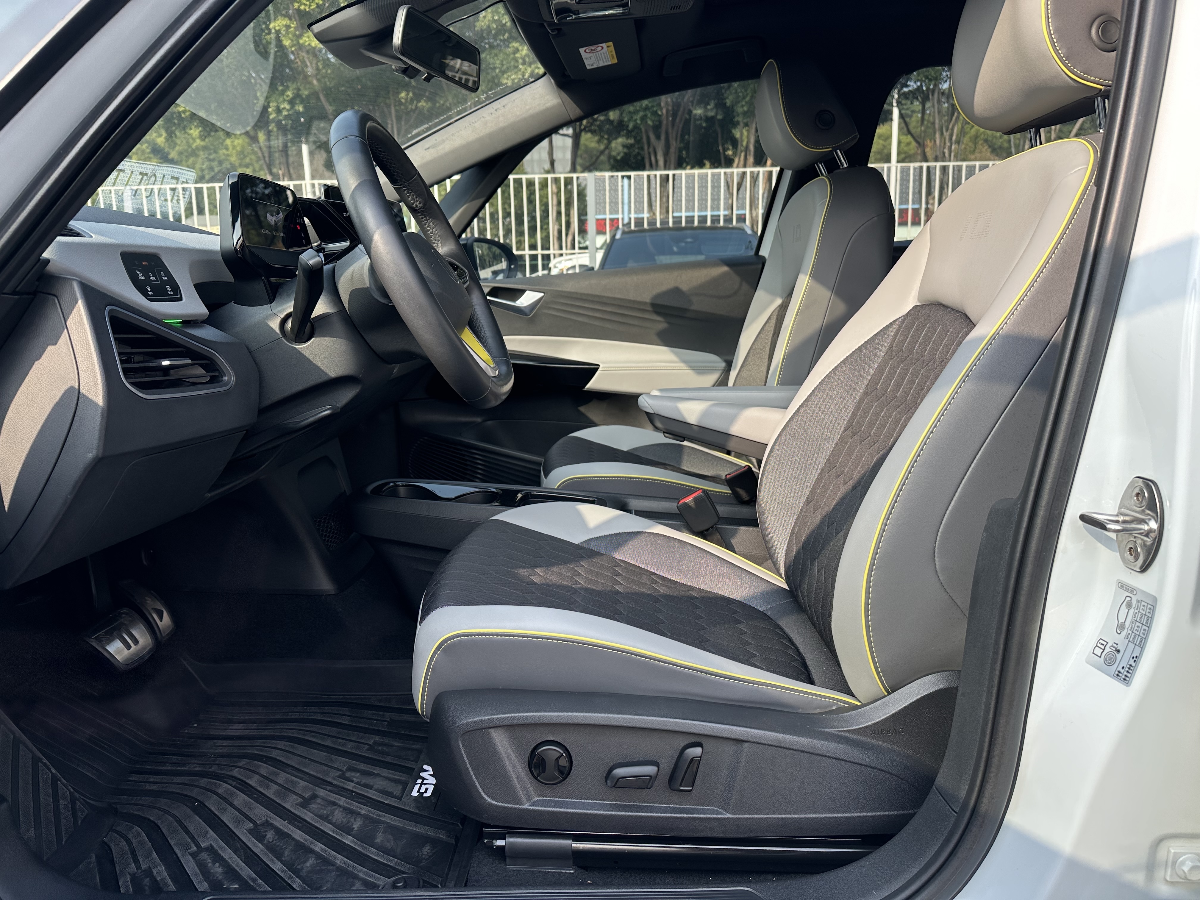 Volkswagen ID.3 2022 #5 Volkswagen ID.3 2022 car image #5