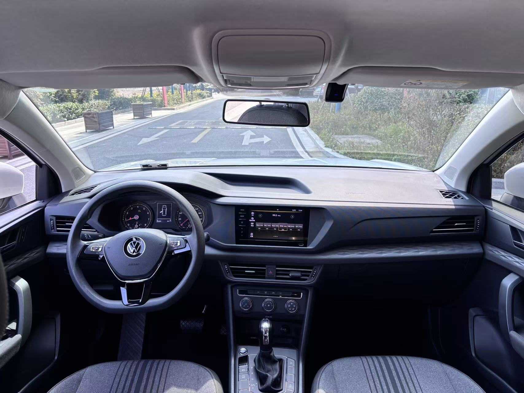 Volkswagen Tharu 2021 car image #5
