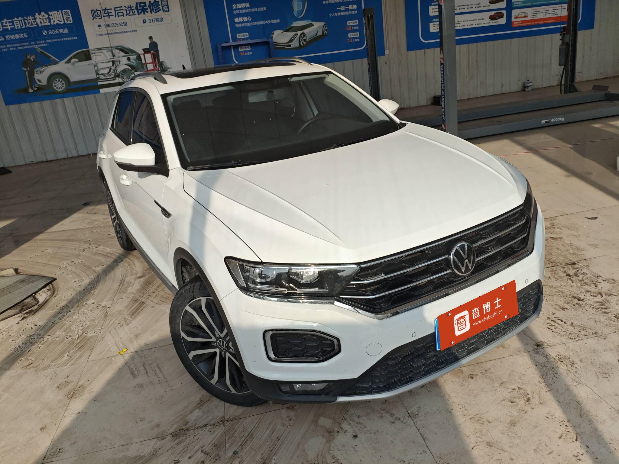 Volkswagen T-Roc 2023 car image #5