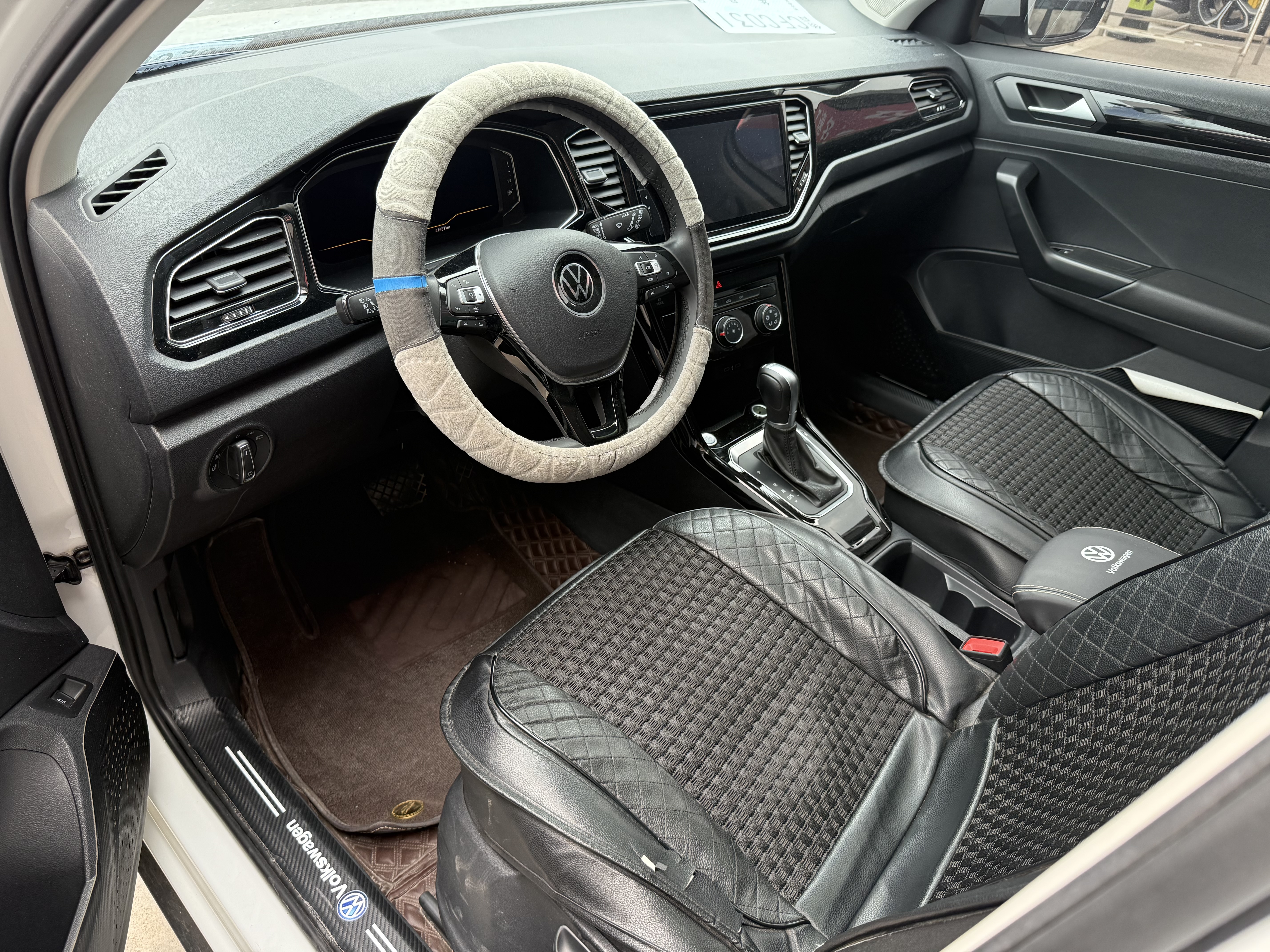 T-Roc 2022 #5 T-Roc 2022 car image #5