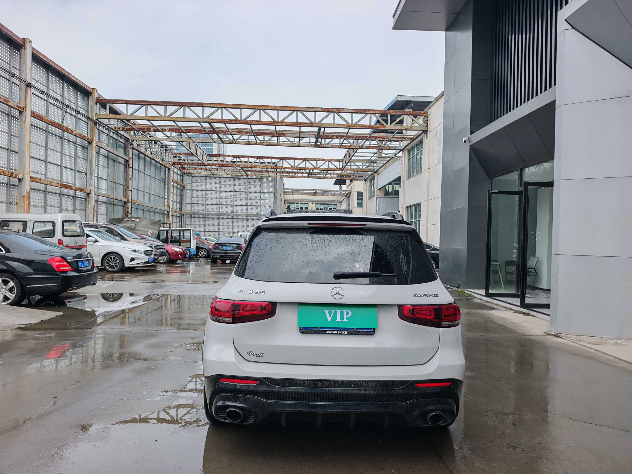 Mercedes-Benz GLB AMG 2023 immagine di auto #5