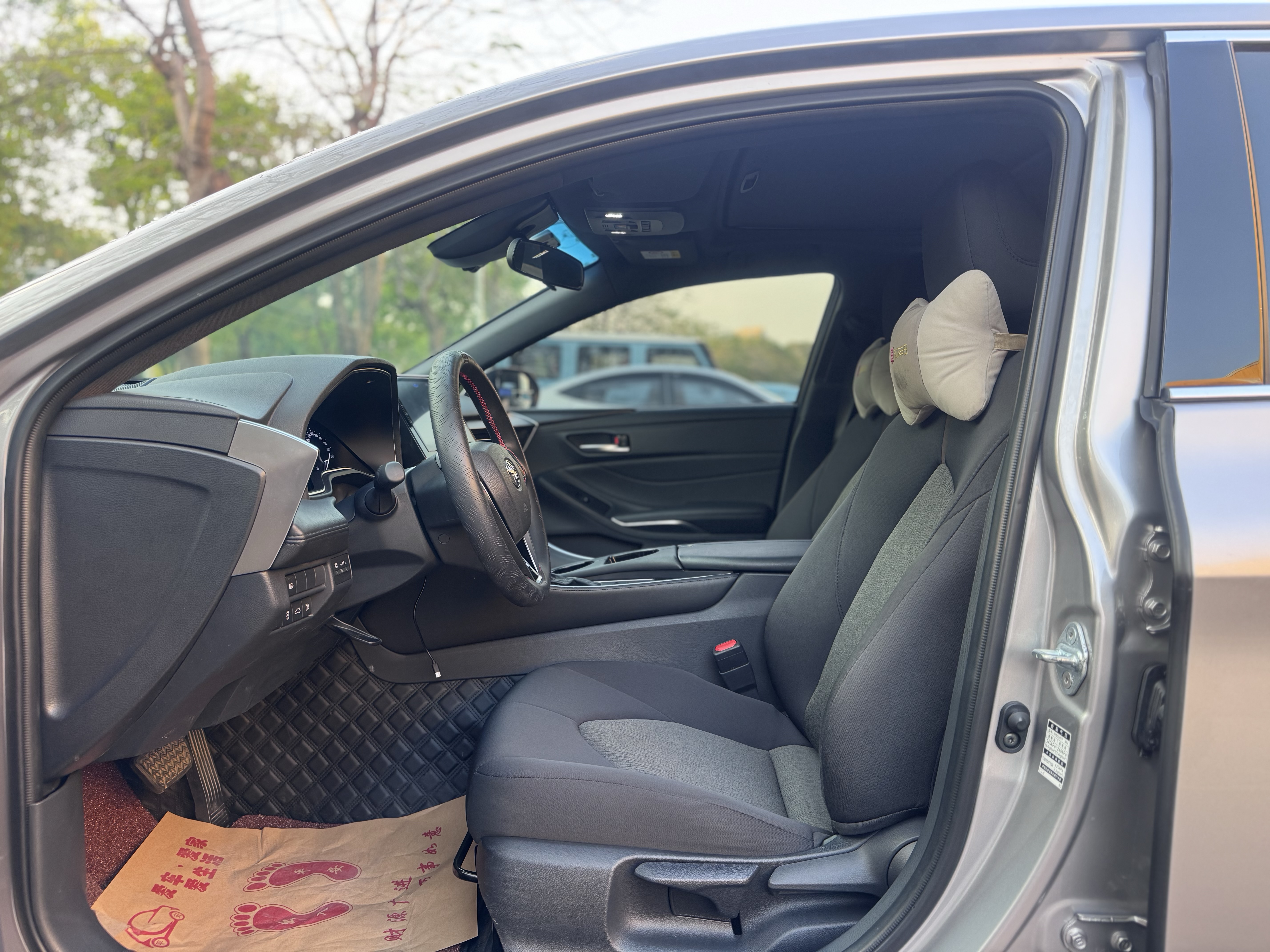 Toyota Avalon 2022 car image #5