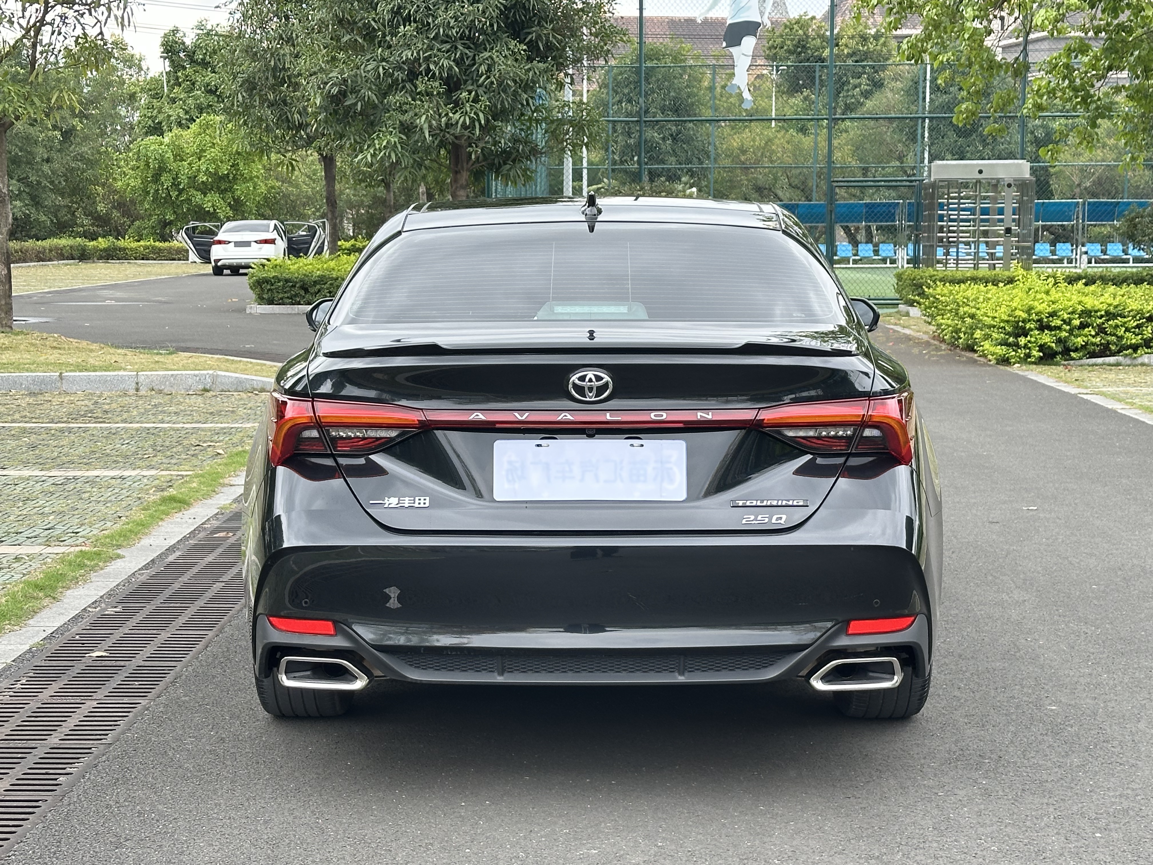 Toyota Avalon 2023 car image #5