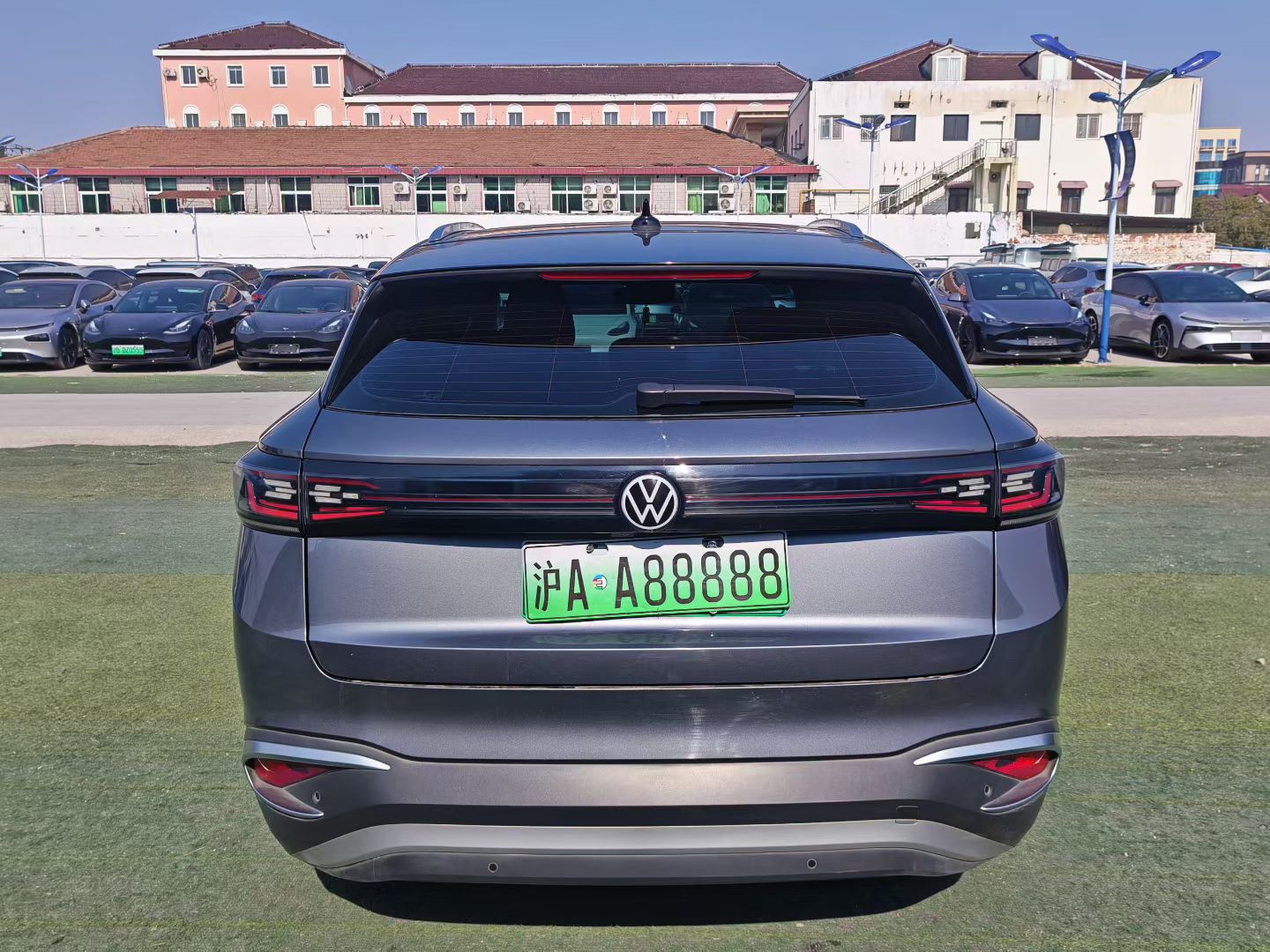 Volkswagen ID.4 X 2022 immagine di auto #5