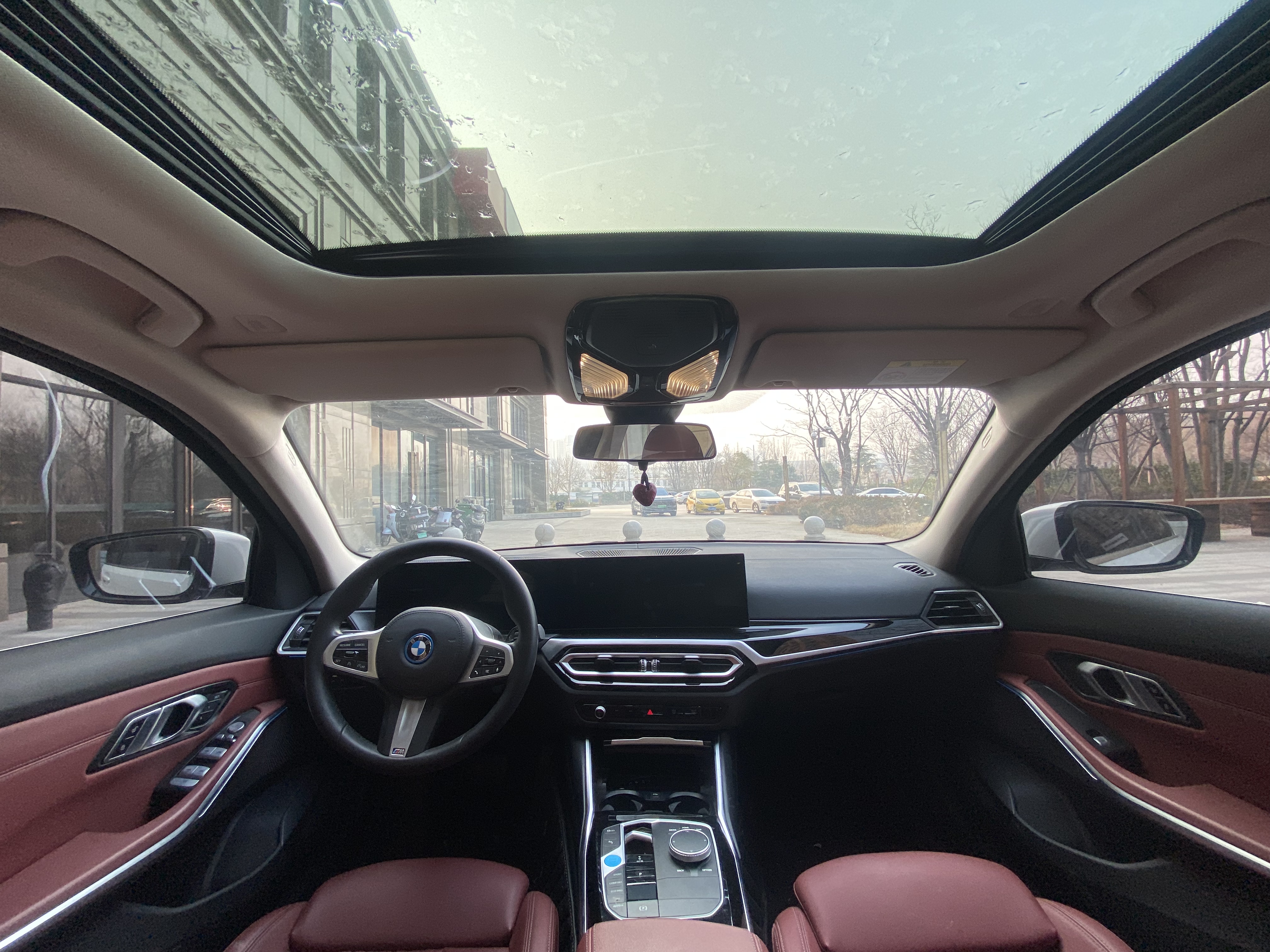 BMW i3 2023 car image #5