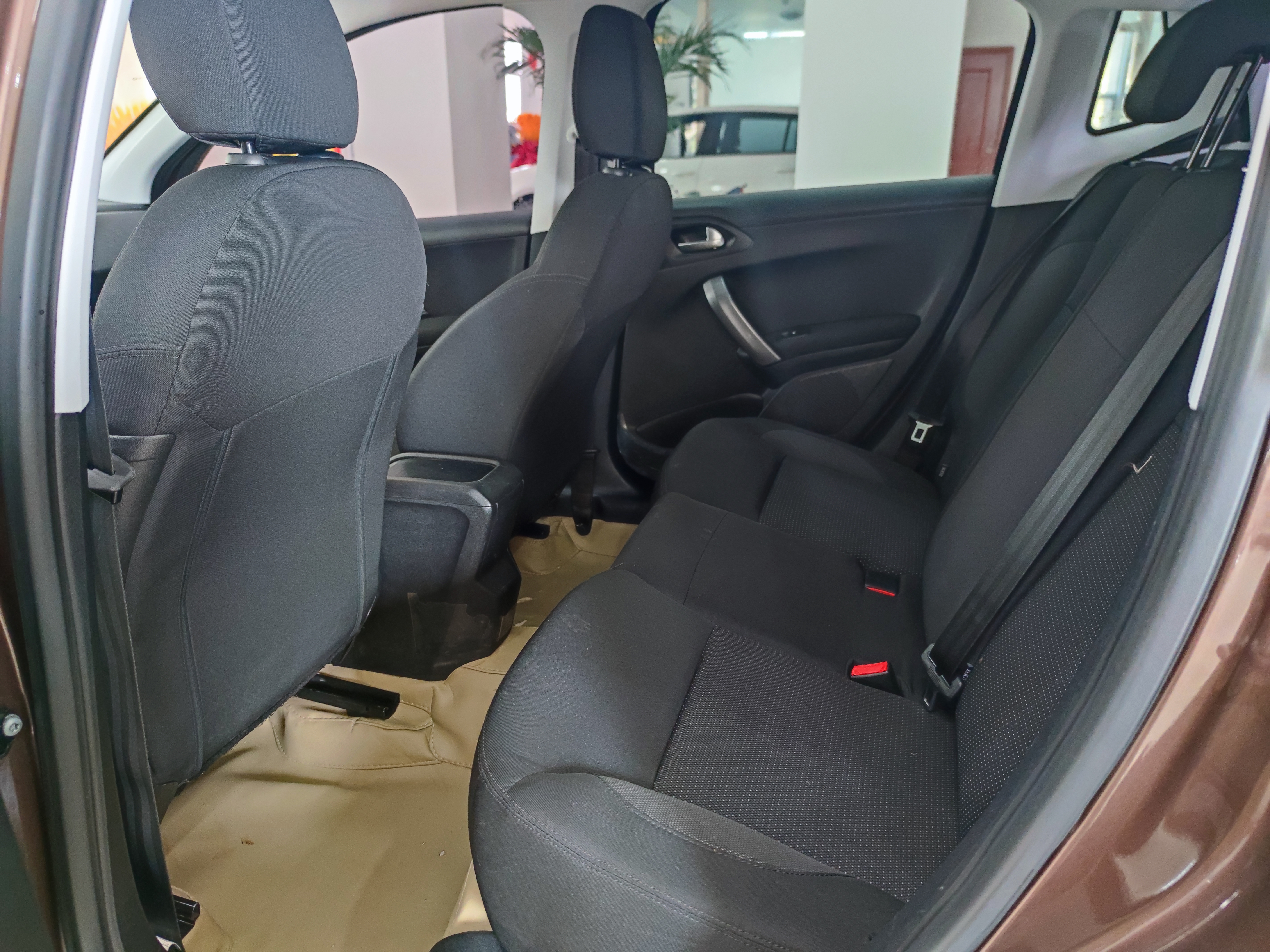 Peugeot 2008 2014 car image #5