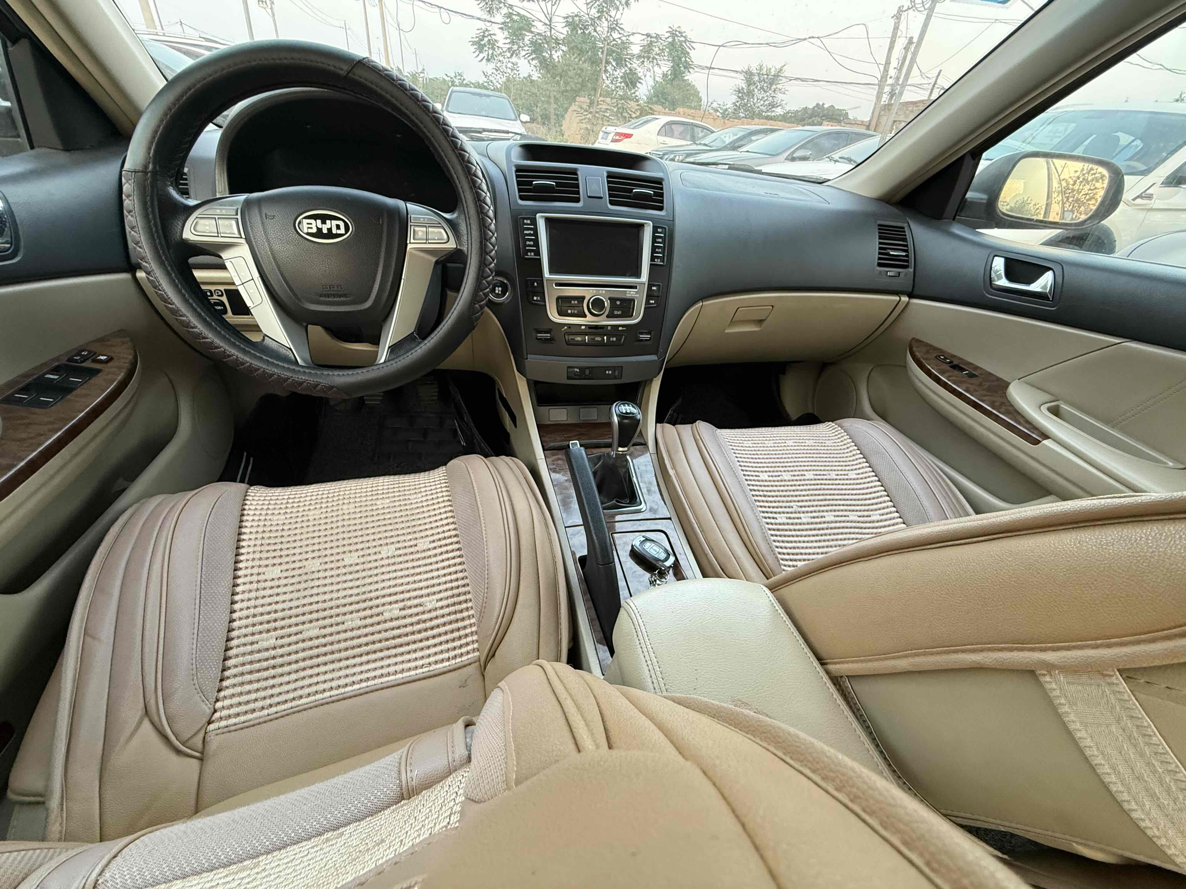 BYD G6 2014 car image #5