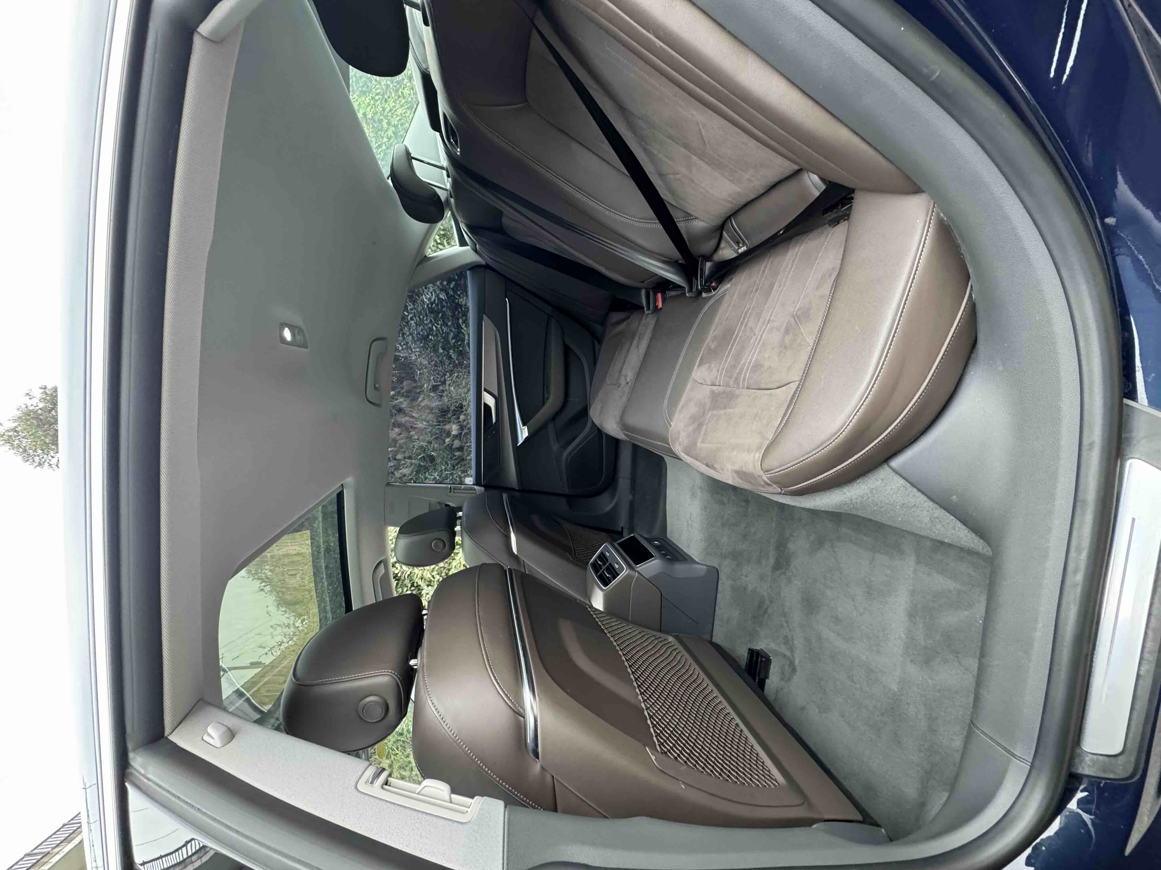 Audi A7L 2023 immagine di auto #5