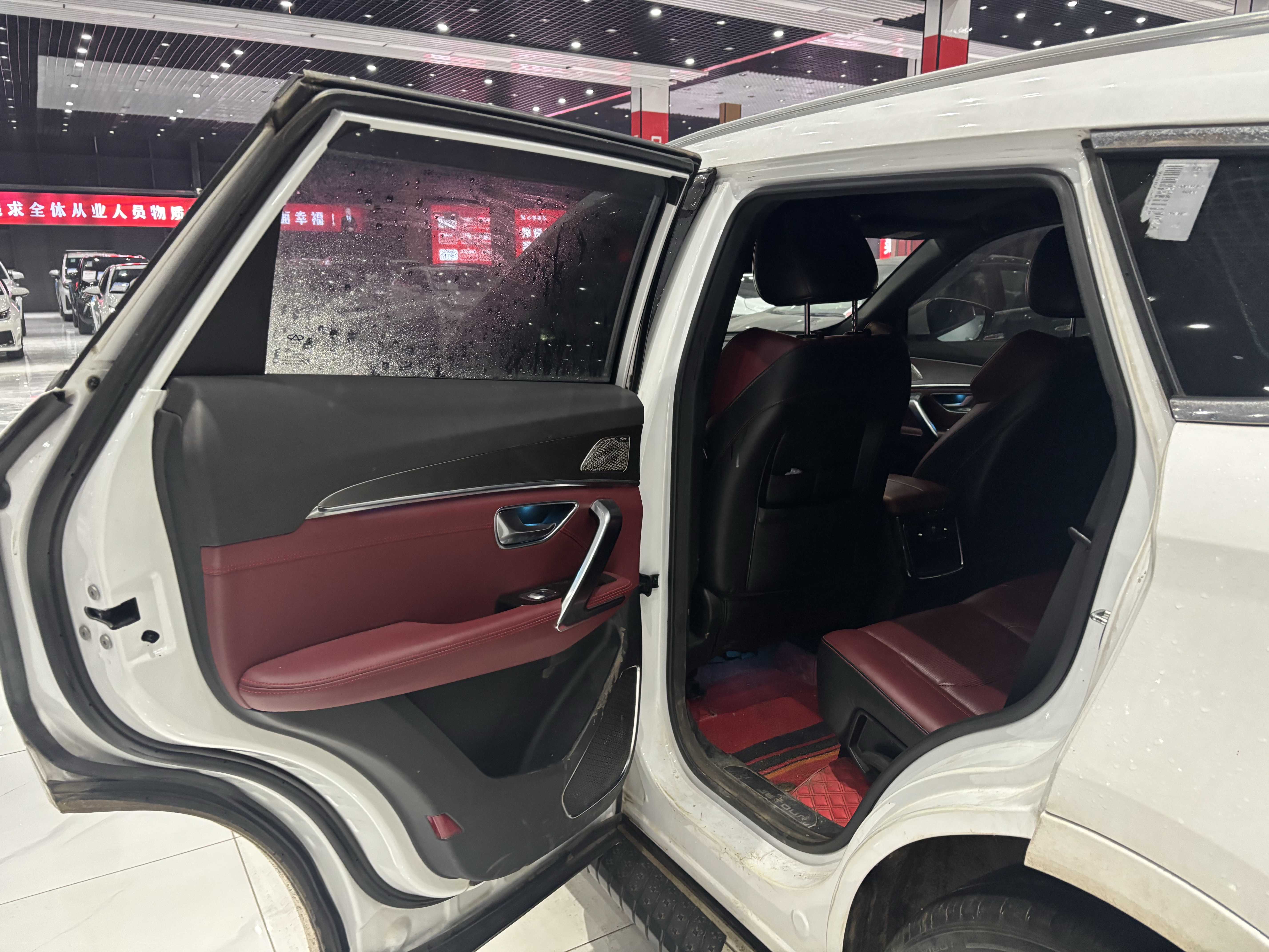 X70 PLUS 2021 #5 X70 PLUS 2021 car image #5