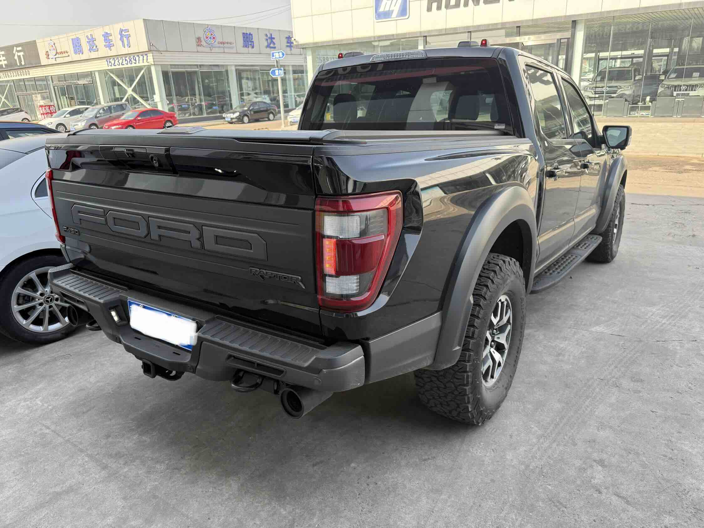 Ford F-150 Raptor 2023 car image #5