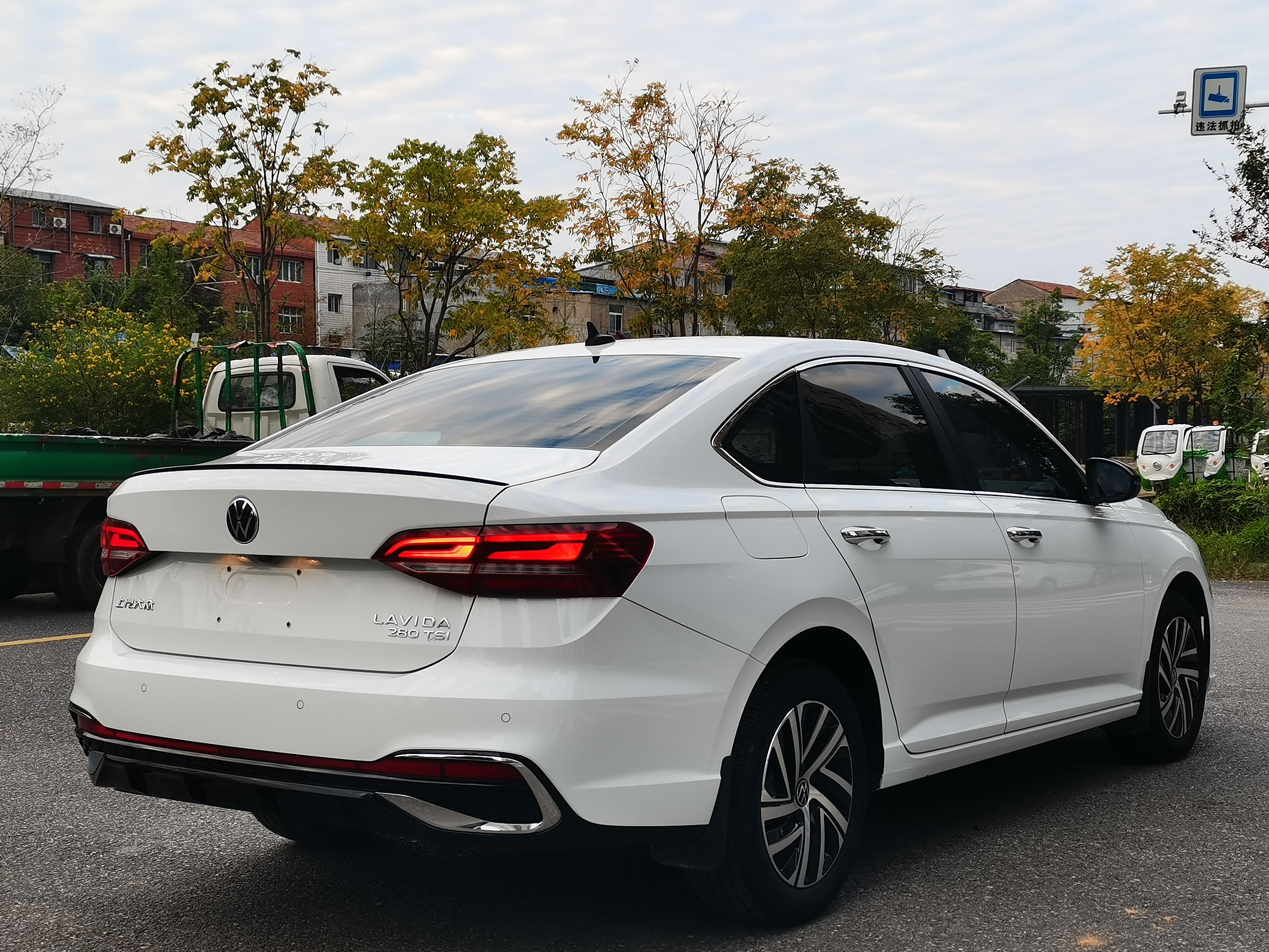 Volkswagen Lavida 2022 immagine di auto #5