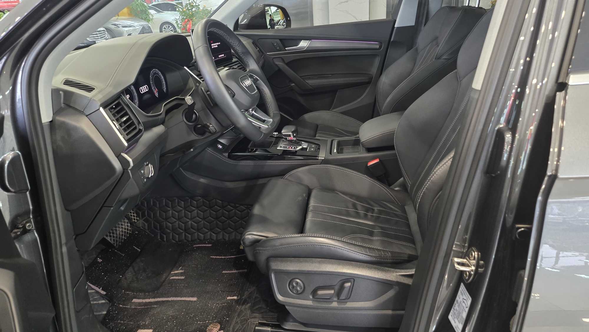 Audi Q5L 2023 car image #5