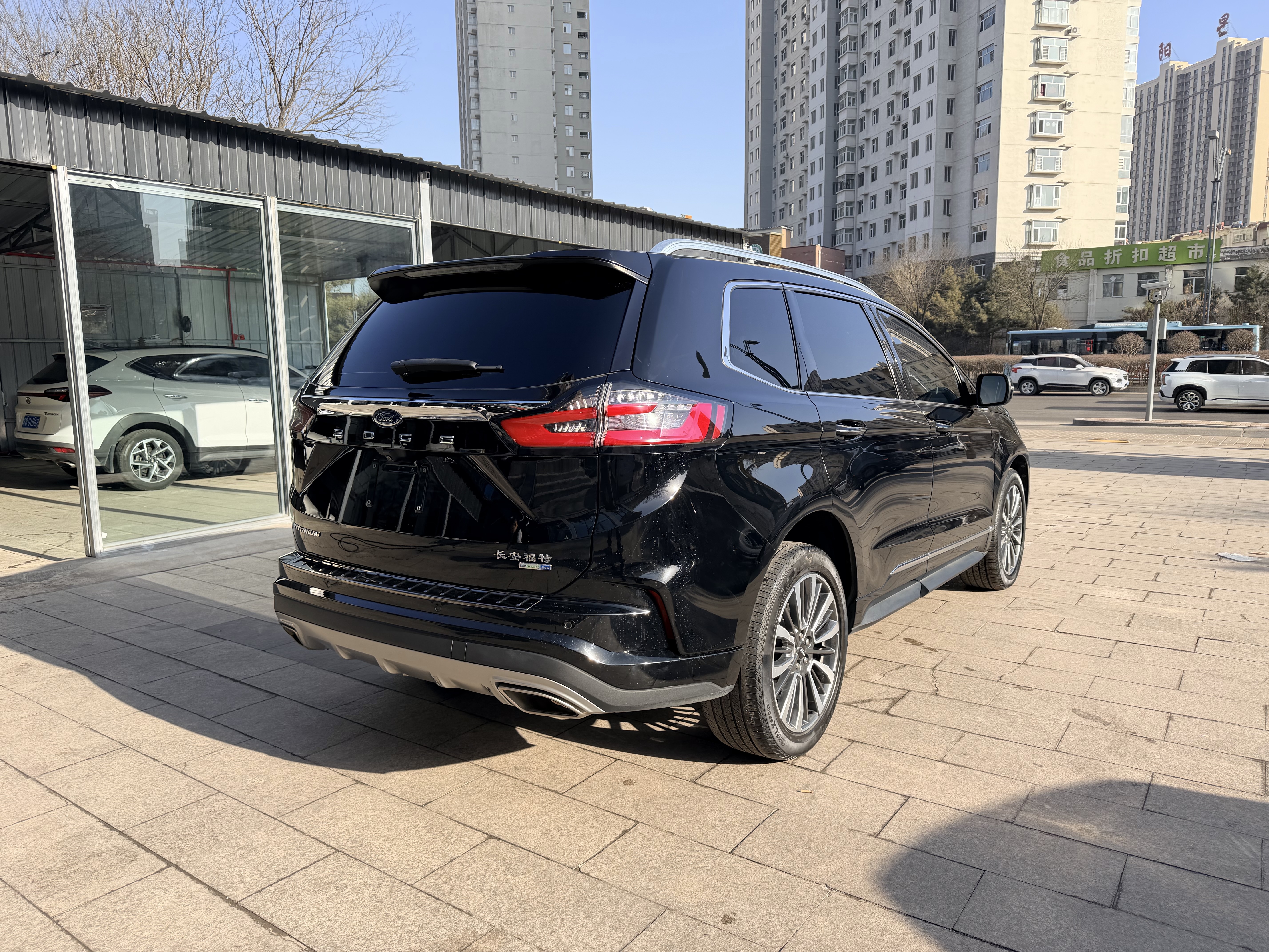 Ford Edge 2021 car image #5