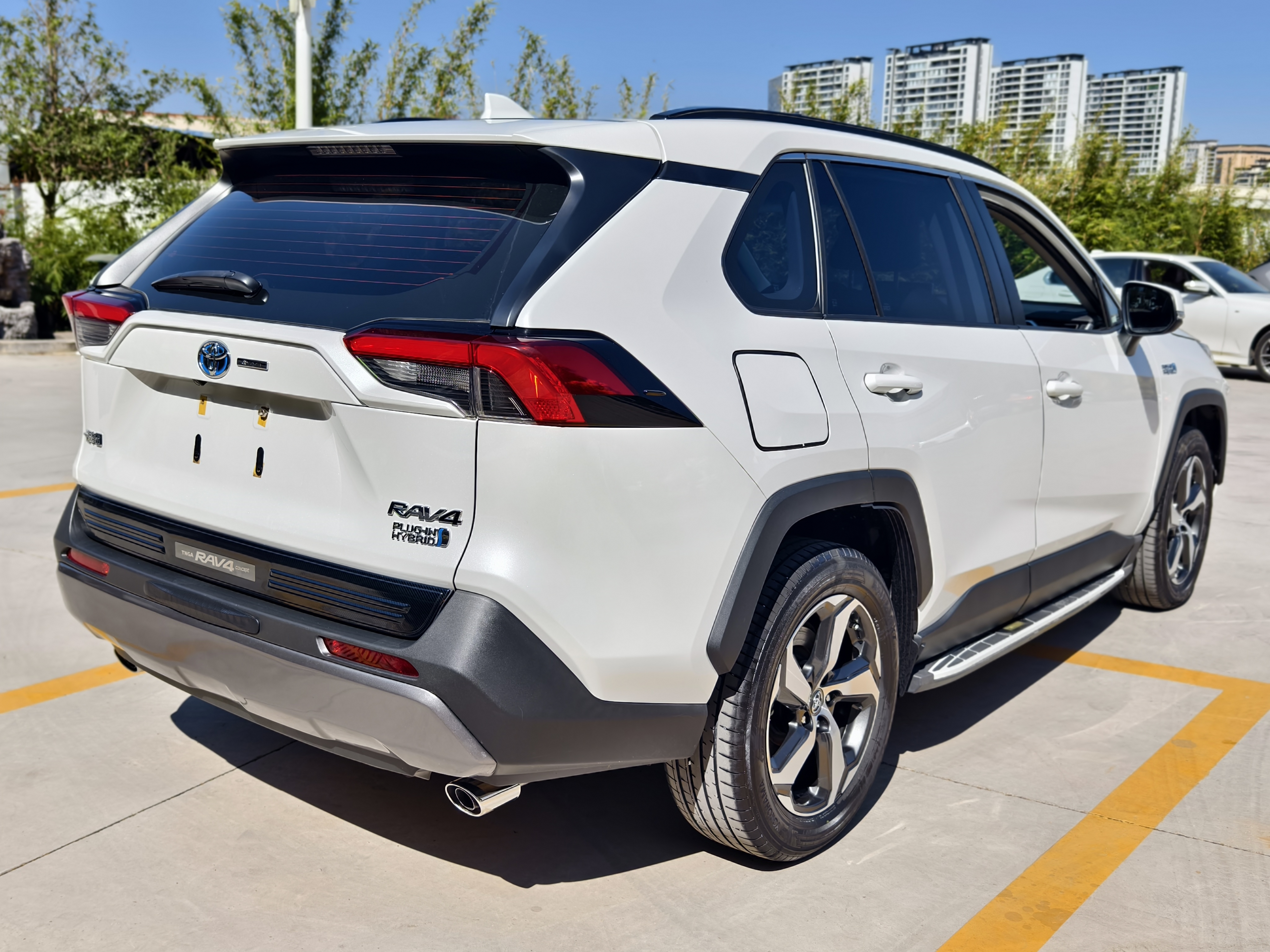 Toyota RAV4 Hybird E+ 2022 immagine di auto #5