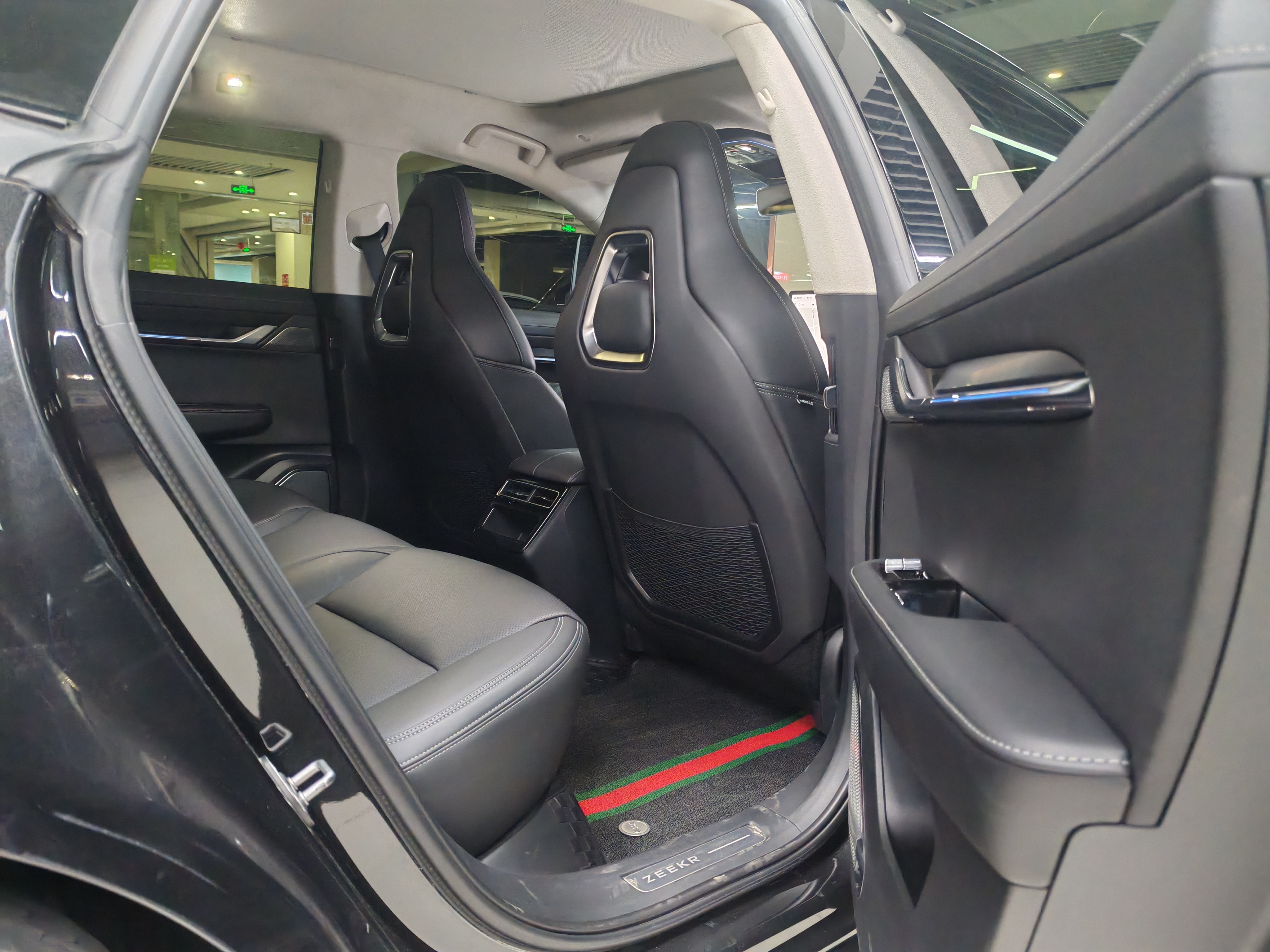 极氪 极氪001 2022 汽车图片 #5