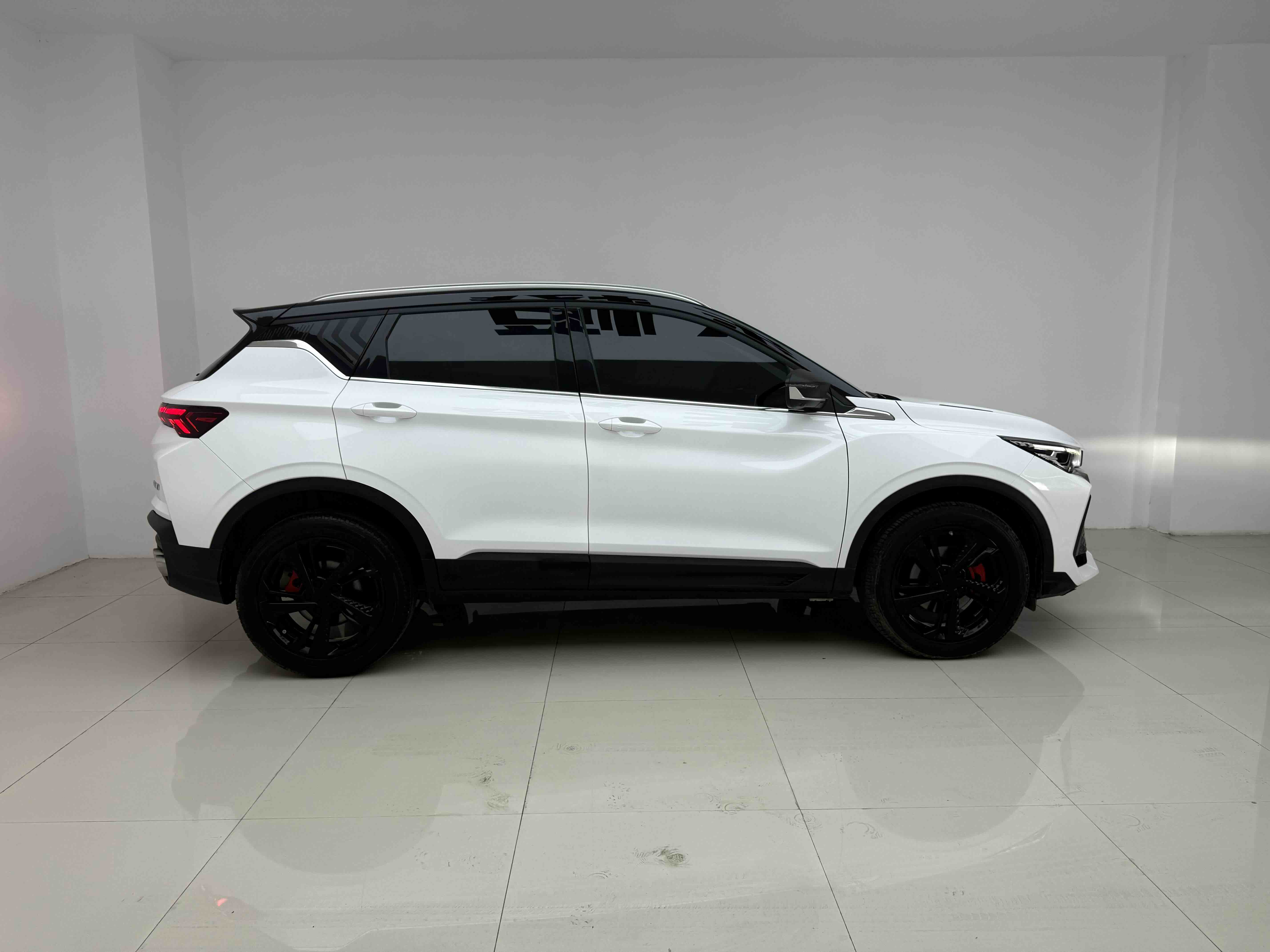 Coolray 2023 immagine di auto #5
