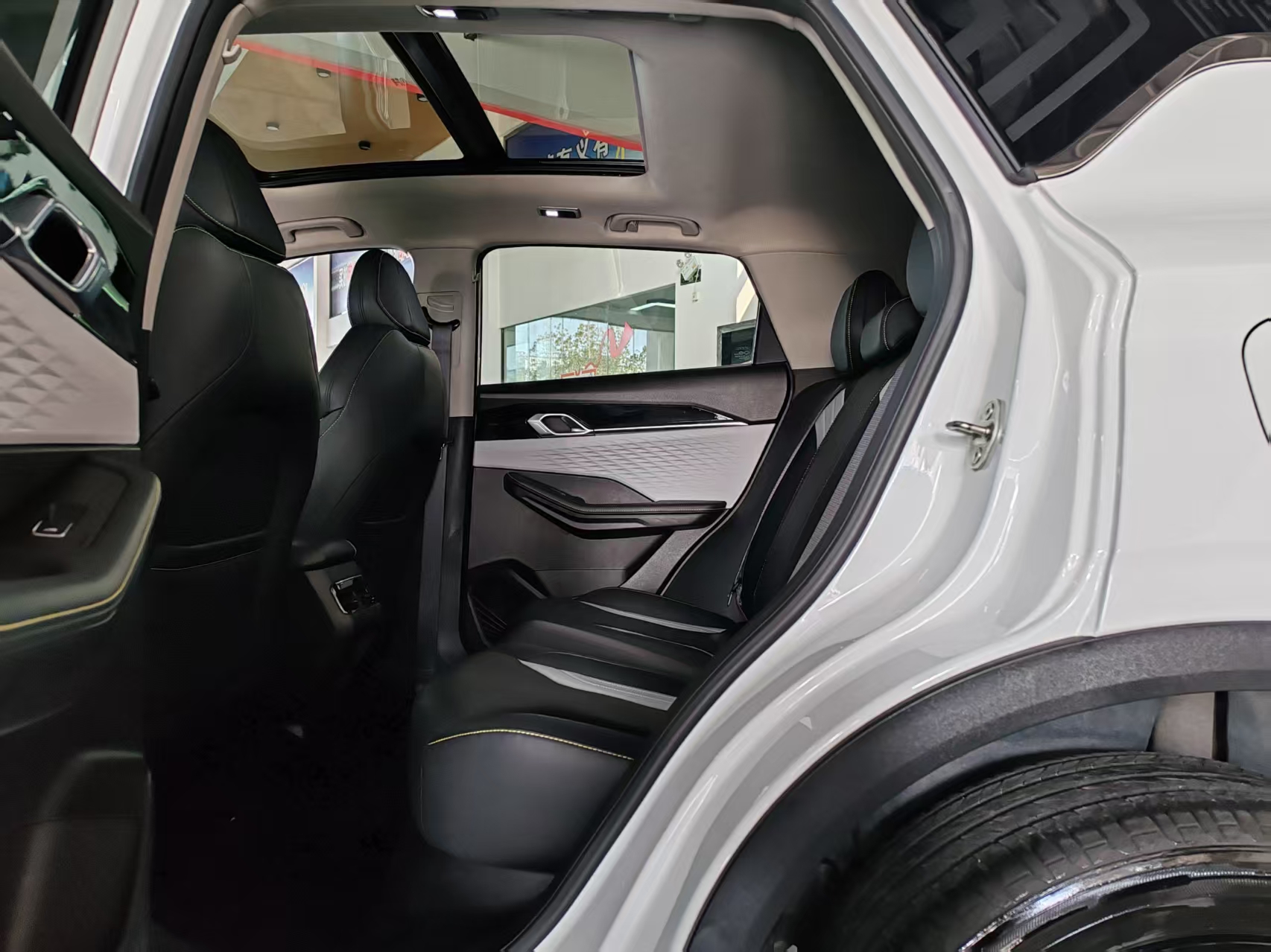 GEELY Coolray 2023 #5 GEELY Coolray 2023 car image #5