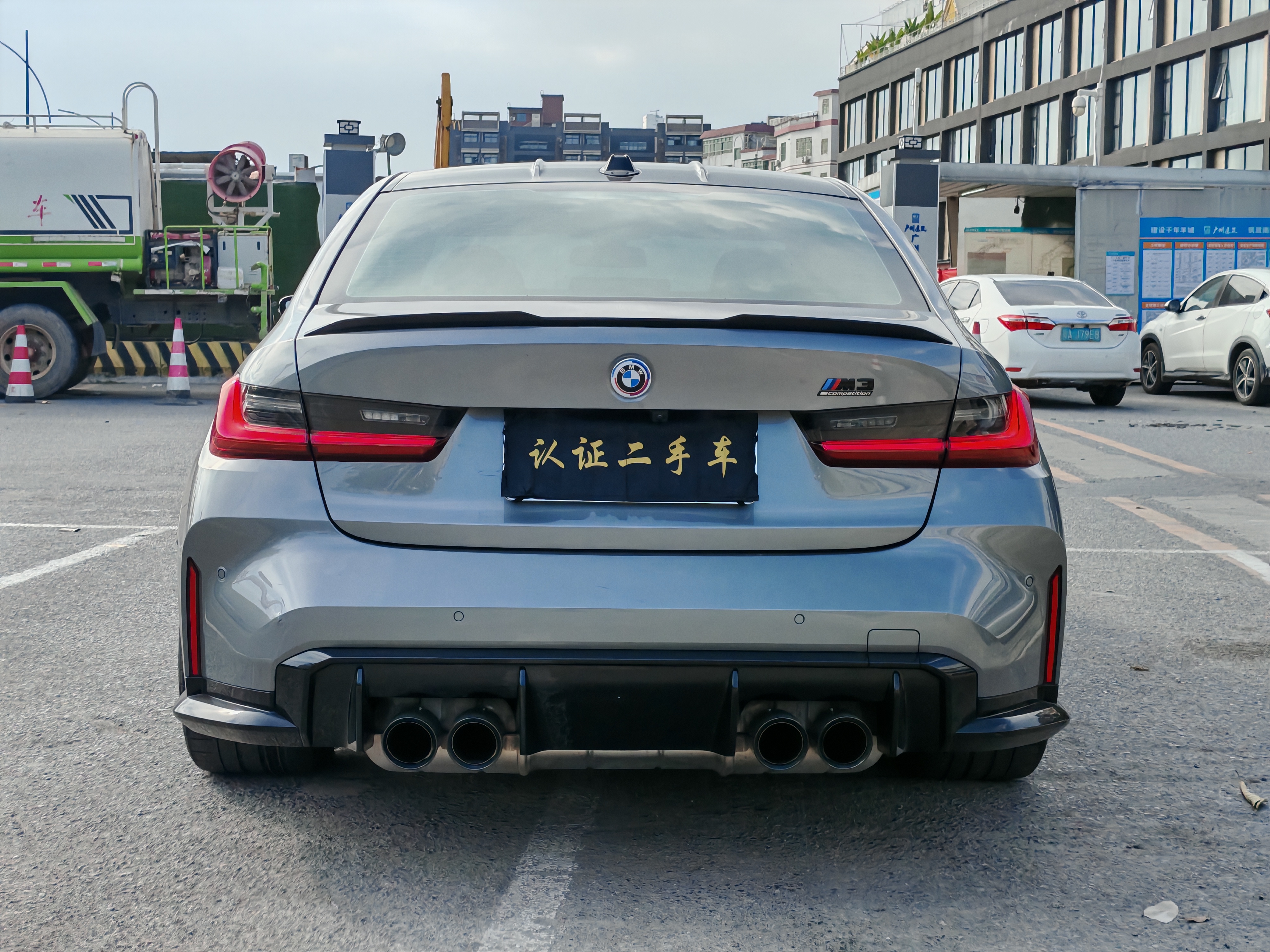 BMW M3 2024 immagine di auto #5