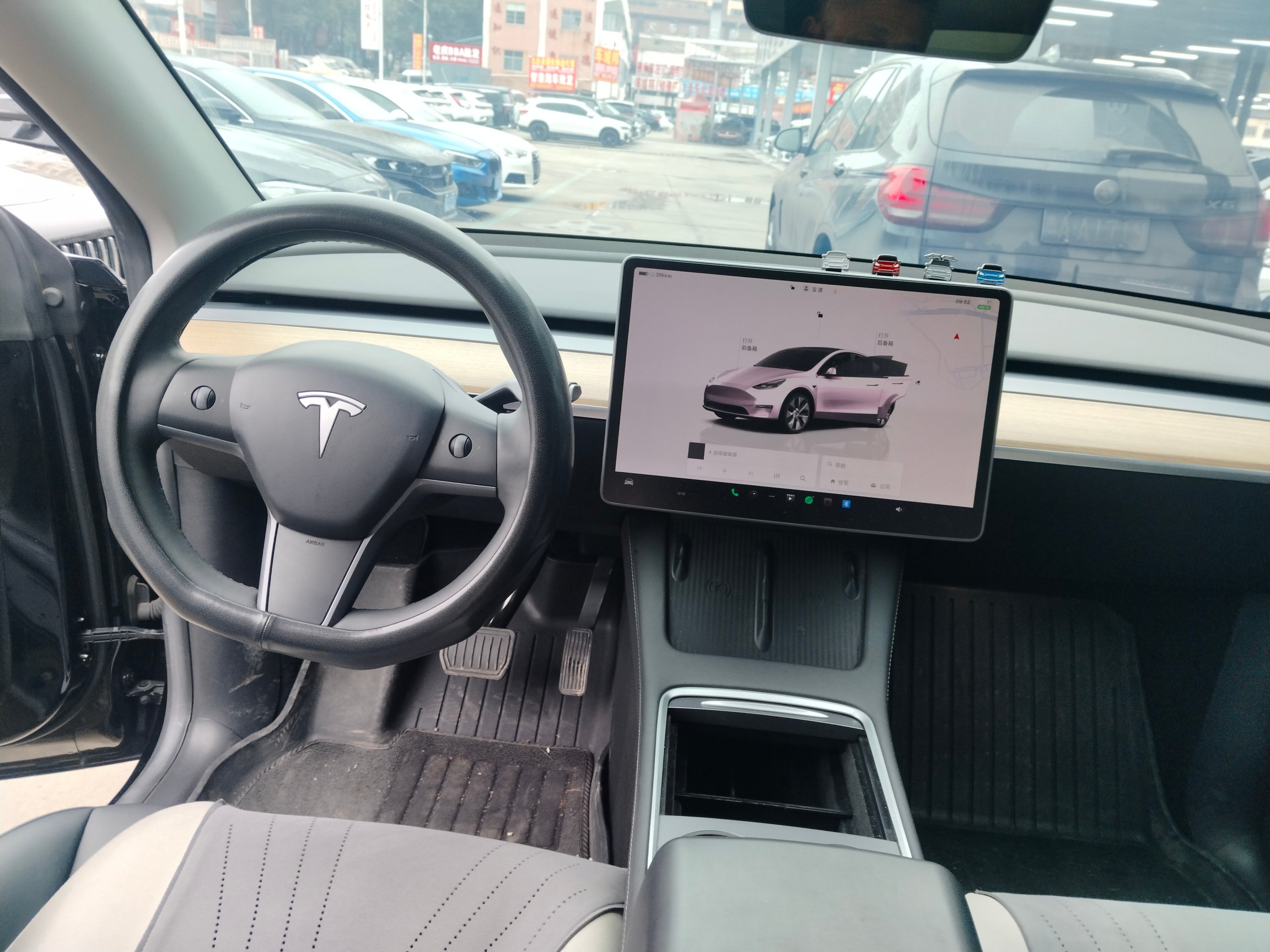 Tesla Model Y 2023 #5 Tesla Model Y 2023 car image #5