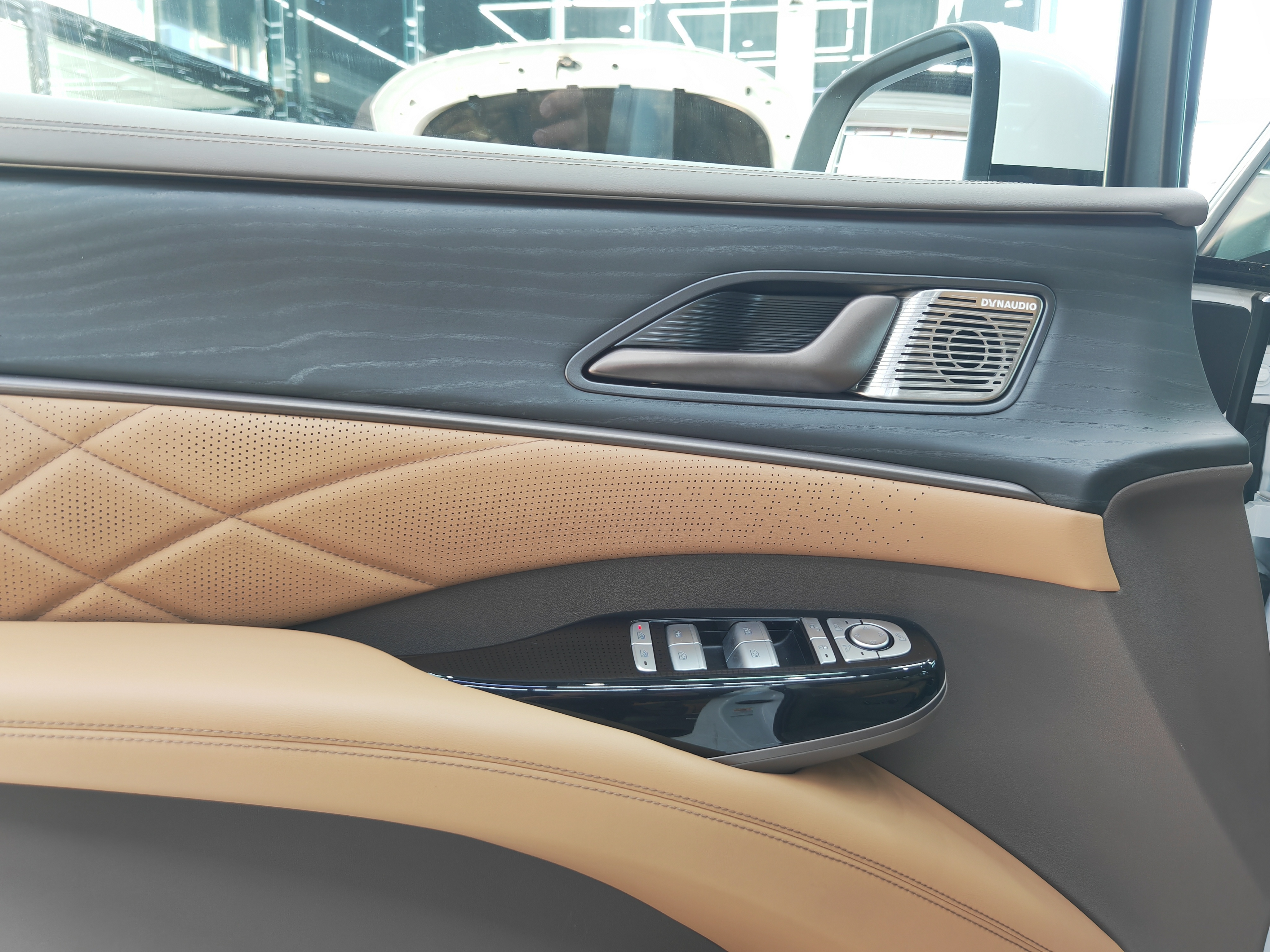 Denza D9 2023 صورة سيارة #5