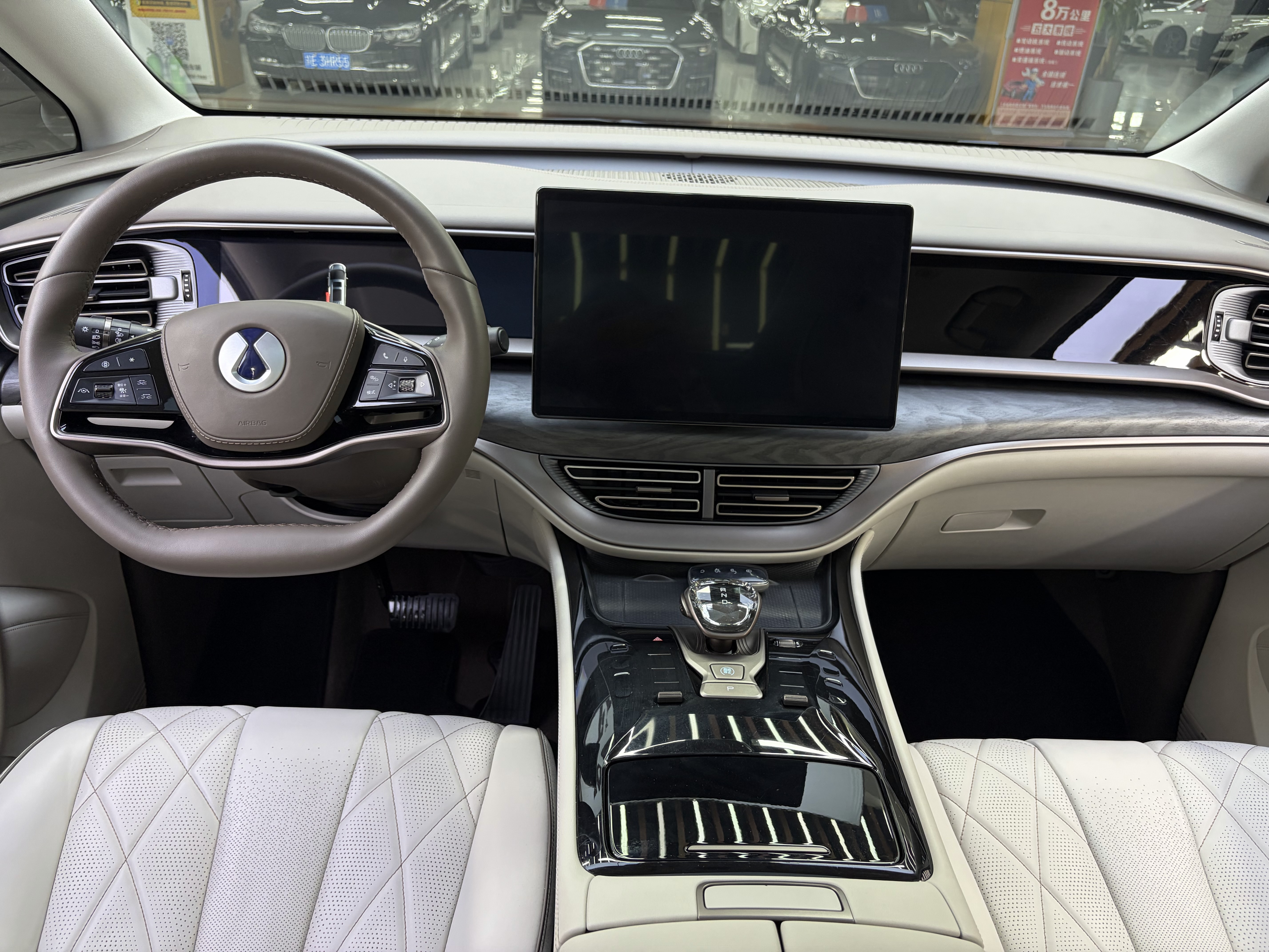 Denza D9 2023 صورة سيارة #5